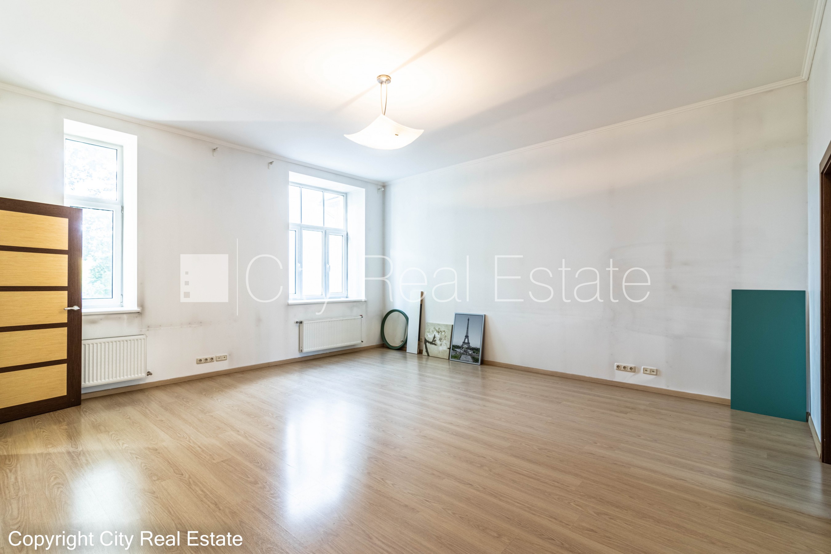 Sludinājumi. Zeme īpašumā, fasādes māja, mainīts Jumta segums, ķieģeļu mūra sienas, labiekārtots apzaļumots Cena: 155000 EUR Foto #3