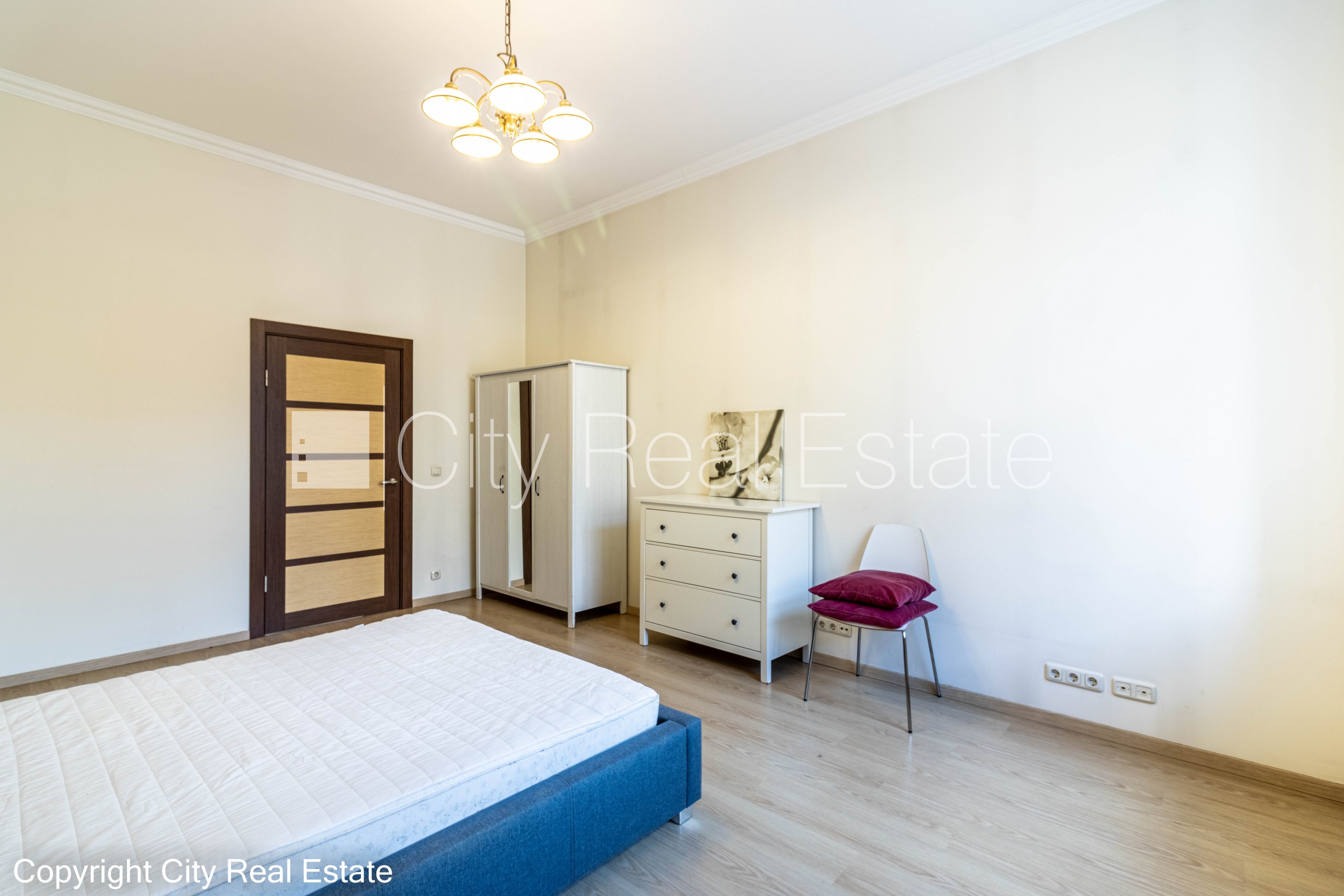 Sludinājumi. Zeme īpašumā, fasādes māja, mainīts Jumta segums, ķieģeļu mūra sienas, labiekārtots apzaļumots Cena: 155000 EUR Foto #7