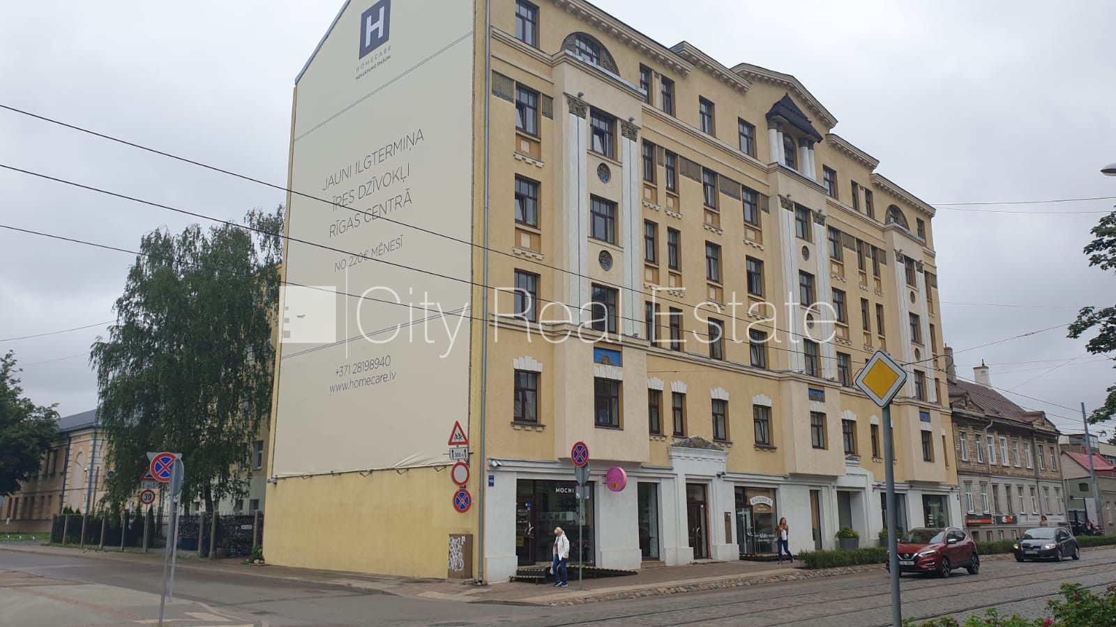 Sludinājumi. Fasādes māja, renovēta māja, slēgts pagalms, ieeja no ielas, kāpņu telpa pēc kosmētiskā remonta, Cena: 280 EUR/mēn Foto #13