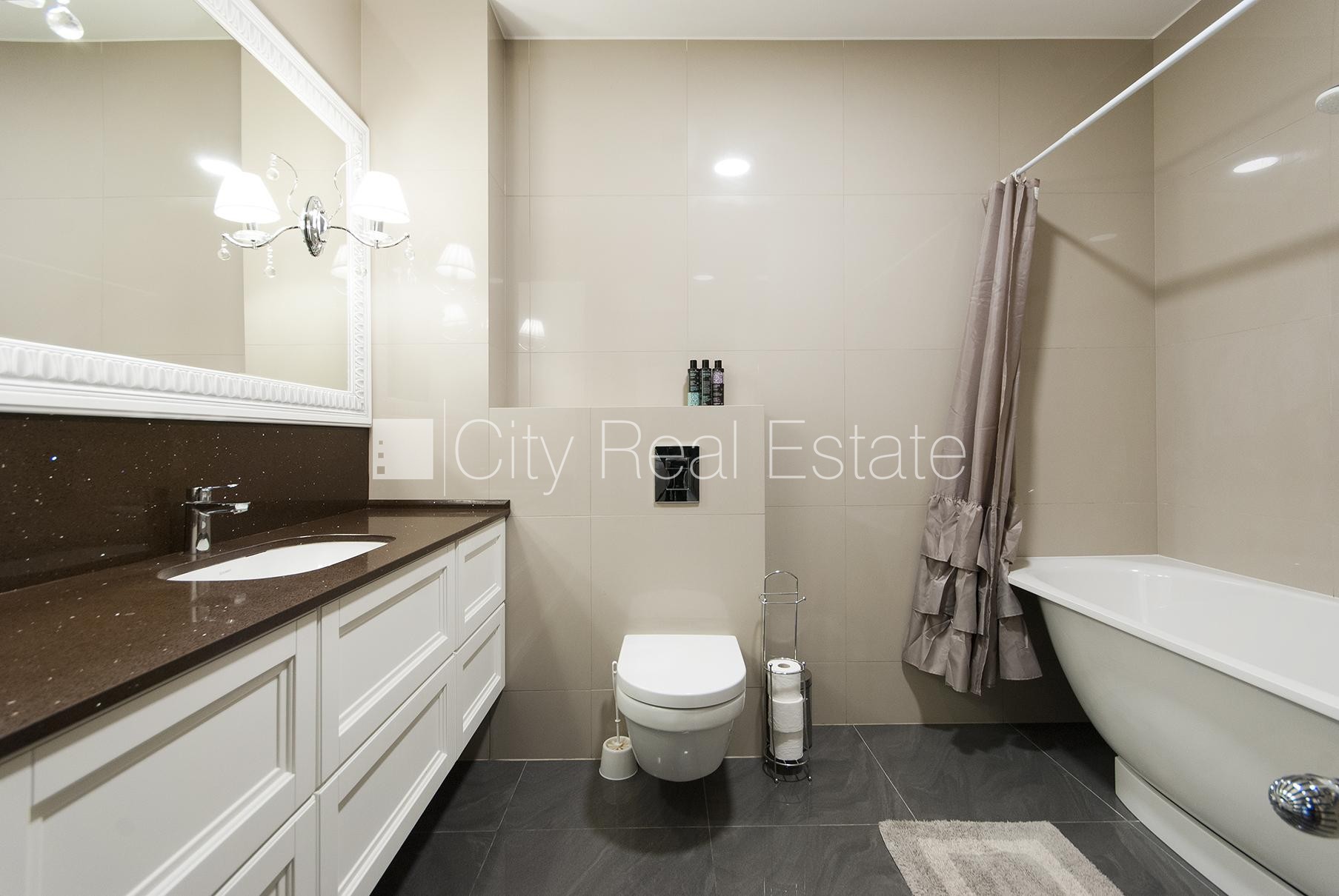 Объявление. Новостройка, благоустроенная озеленённая территория, закрытая территория, территория обнесена Цена: 275000 EUR Foto #6