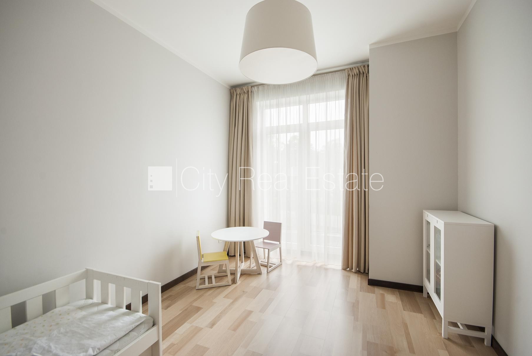 Объявление. Новостройка, благоустроенная озеленённая территория, закрытая территория, территория обнесена Цена: 275000 EUR Foto #5