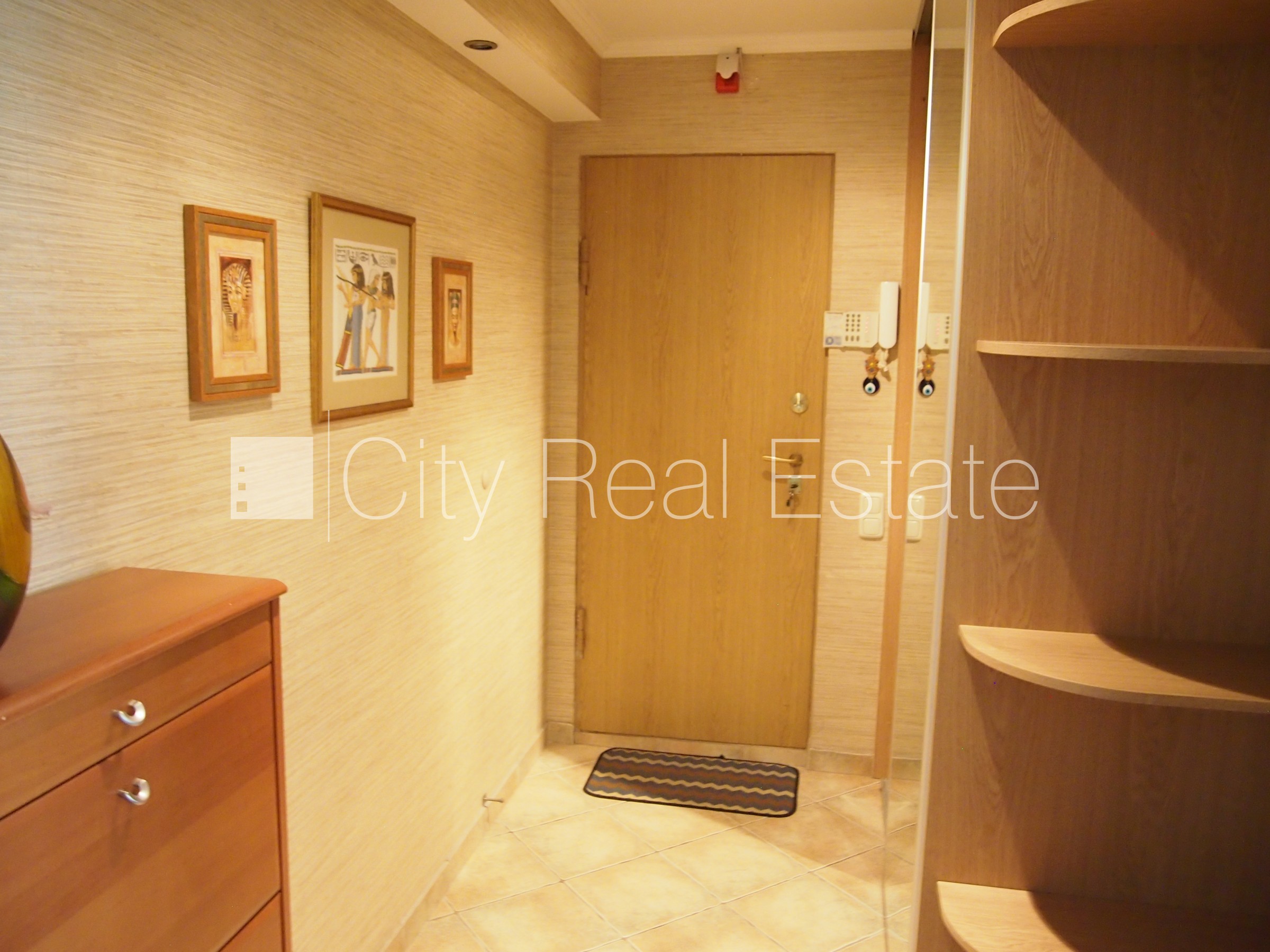 Sludinājumi. Labiekārtots apzaļumots pagalms, vieta automašīnai, iestiklota lodžija, guļamistabu skaits 2 gab., Cena: 420 EUR/mēn Foto #16