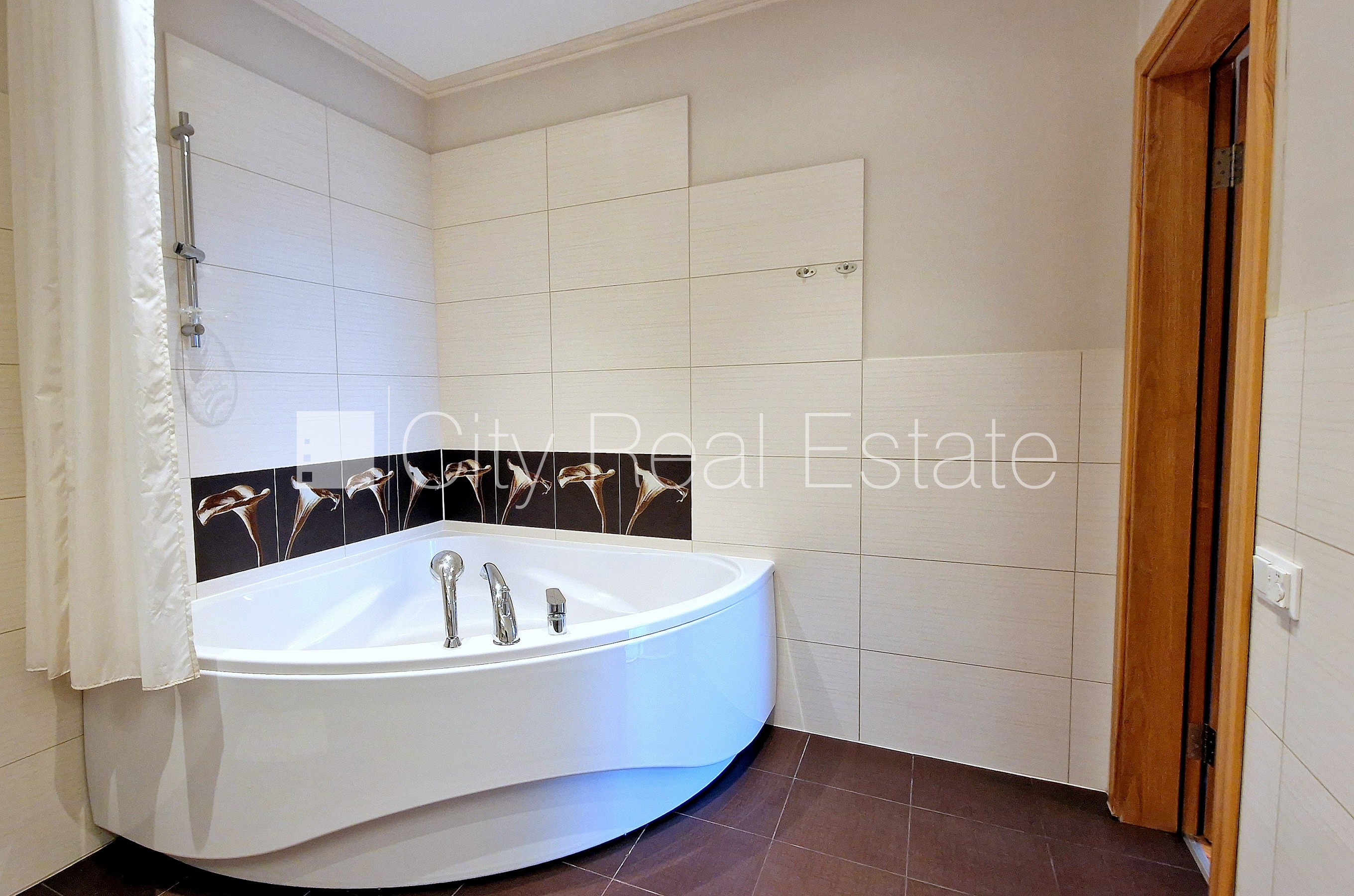 Sludinājumi. Projekts - Centra Nams, jaunceltne, labiekārtota apzaļumota teritorija, slēgts pagalms, vieta Cena: 265000 EUR Foto #15