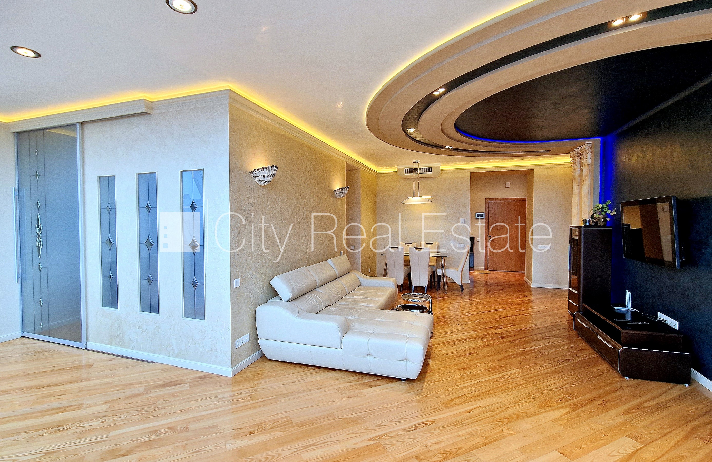 Sludinājumi. Projekts - Centra Nams, jaunceltne, labiekārtota apzaļumota teritorija, slēgts pagalms, vieta Cena: 265000 EUR Foto #8