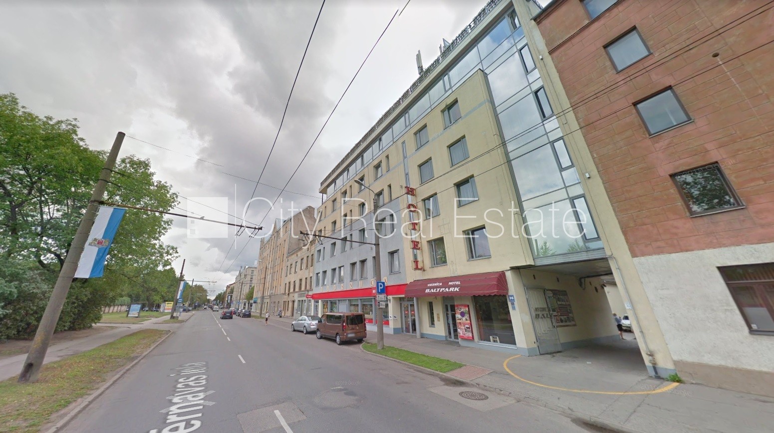 Sludinājumi. Jaunceltne, fasādes māja, ieeja no ielas, ir lifts, kāpņu telpa pēc kapitālā remonta, logi vērsti Cena: 330 EUR/mēn Foto #12