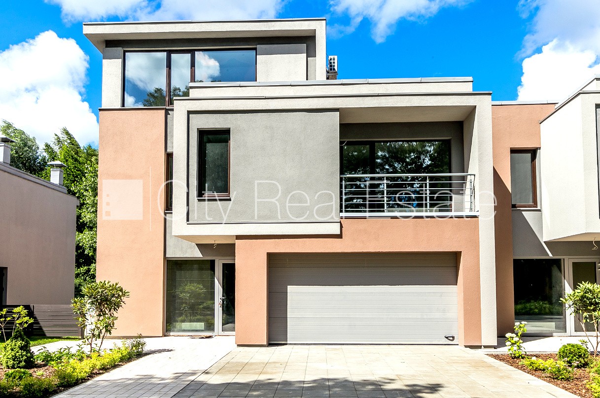 Объявление. Таунхаус, новостройка, благоустроенная озеленённая территория, подъездная дорога покрыта брущаткoй, Цена: 2500 EUR/мес. Foto #22