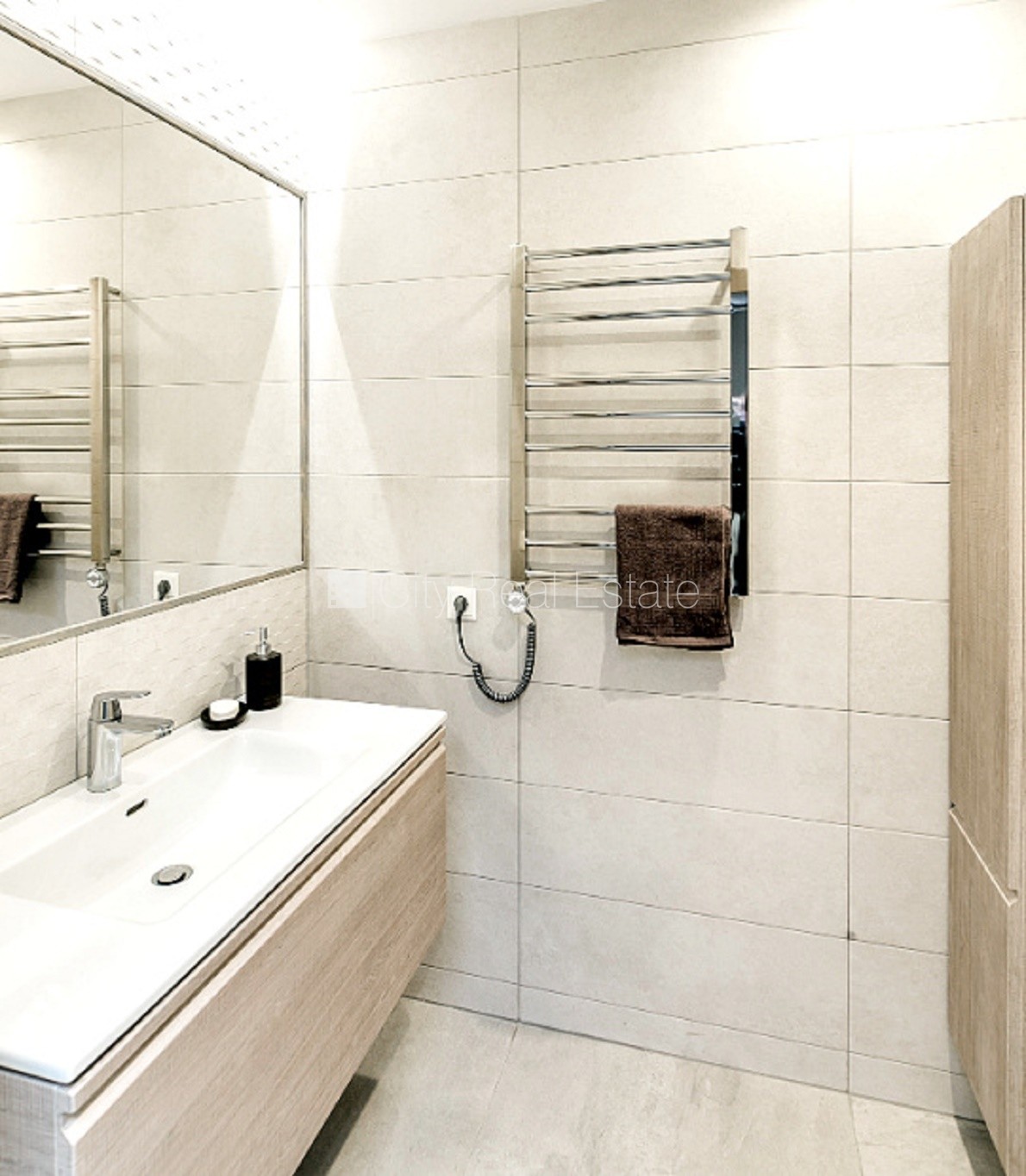 Объявление. Таунхаус, новостройка, благоустроенная озеленённая территория, подъездная дорога покрыта брущаткoй, Цена: 2500 EUR/мес. Foto #19