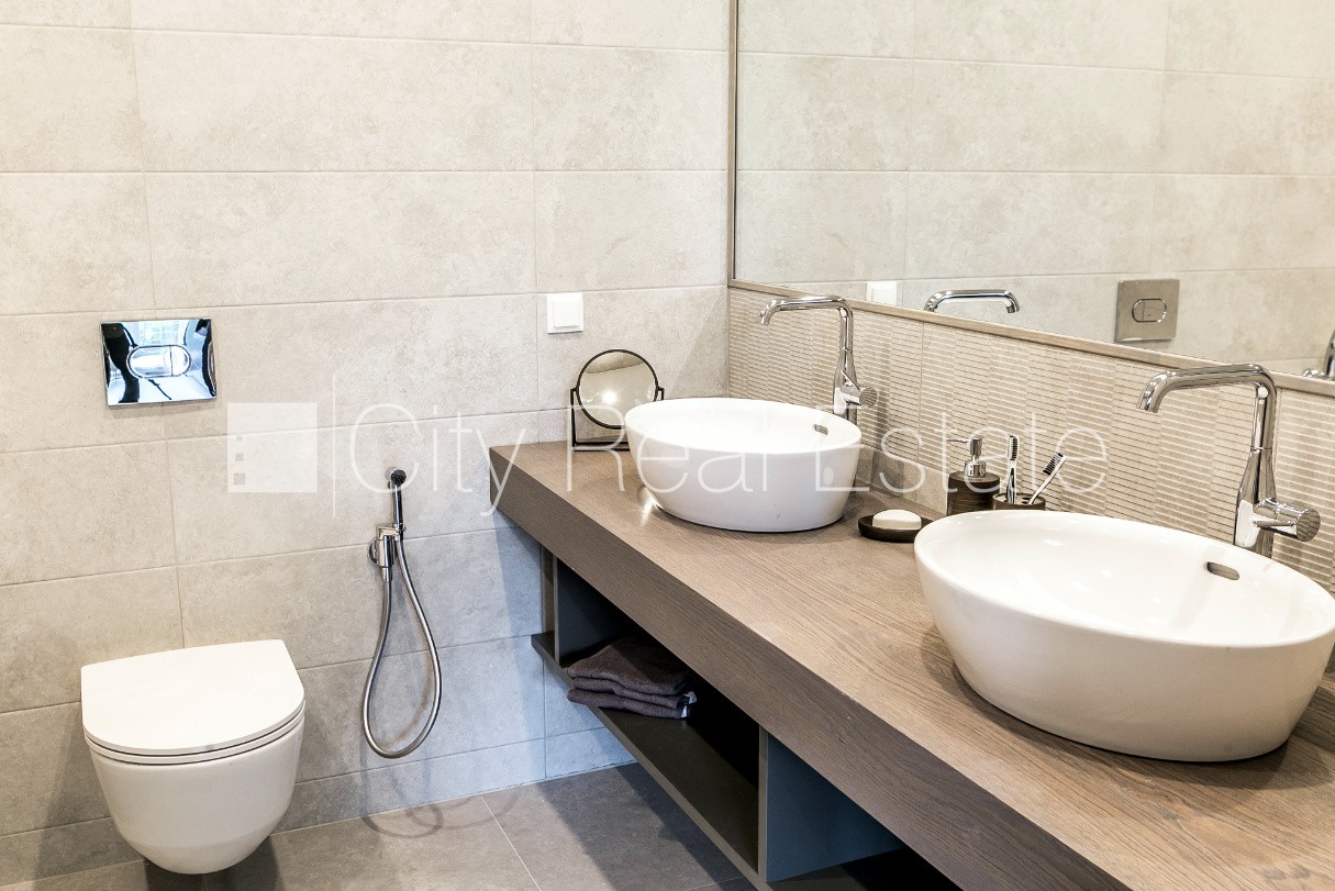 Объявление. Таунхаус, новостройка, благоустроенная озеленённая территория, подъездная дорога покрыта брущаткoй, Цена: 2500 EUR/мес. Foto #5