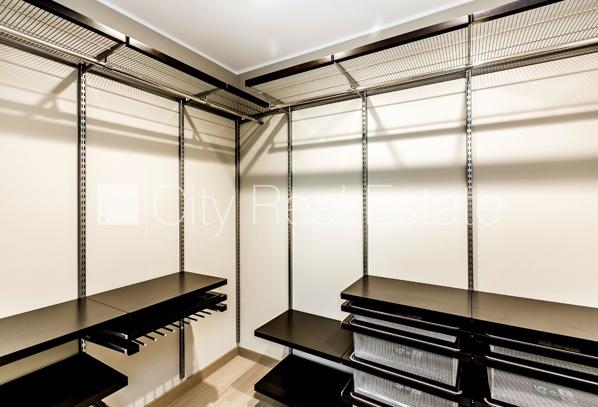 Объявление. Таунхаус, новостройка, благоустроенная озеленённая территория, подъездная дорога покрыта брущаткoй, Цена: 2500 EUR/мес. Foto #14