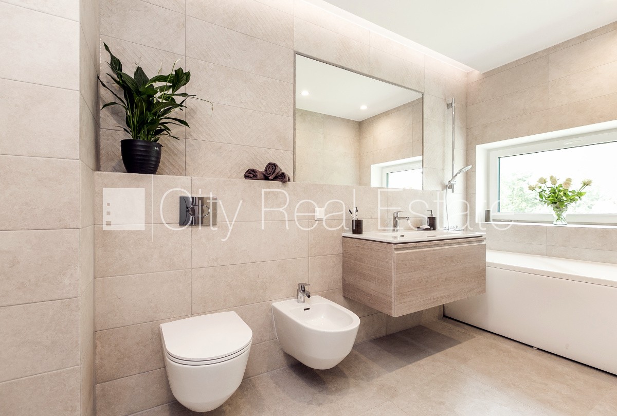 Объявление. Таунхаус, новостройка, благоустроенная озеленённая территория, подъездная дорога покрыта брущаткoй, Цена: 2500 EUR/мес. Foto #13