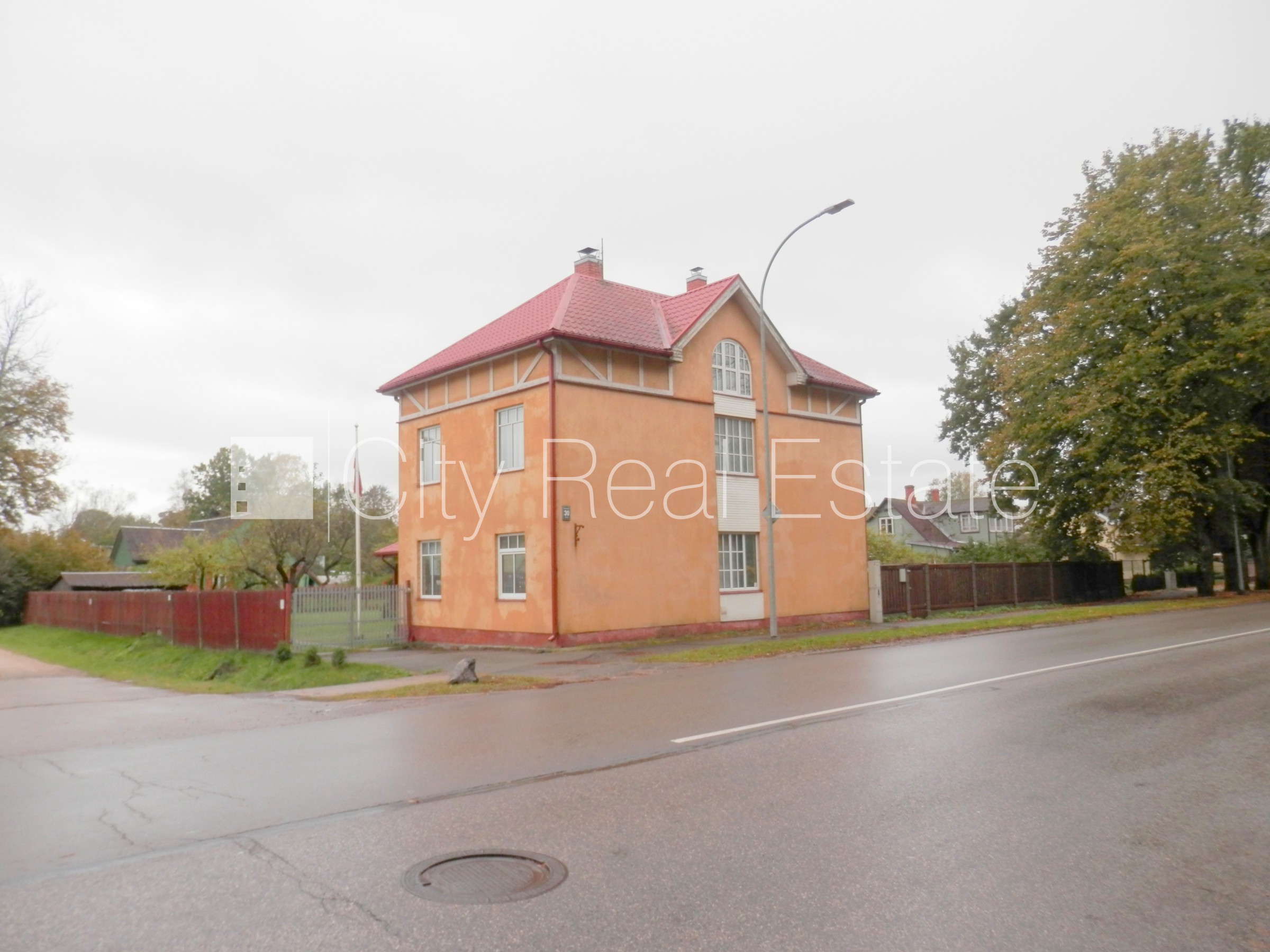 Sludinājumi. Jaunceltne, labiekārtota apzaļumota teritorija, slēgta teritorija, teritorijas iebrauktuves vārti Cena: 299000 EUR Foto #5