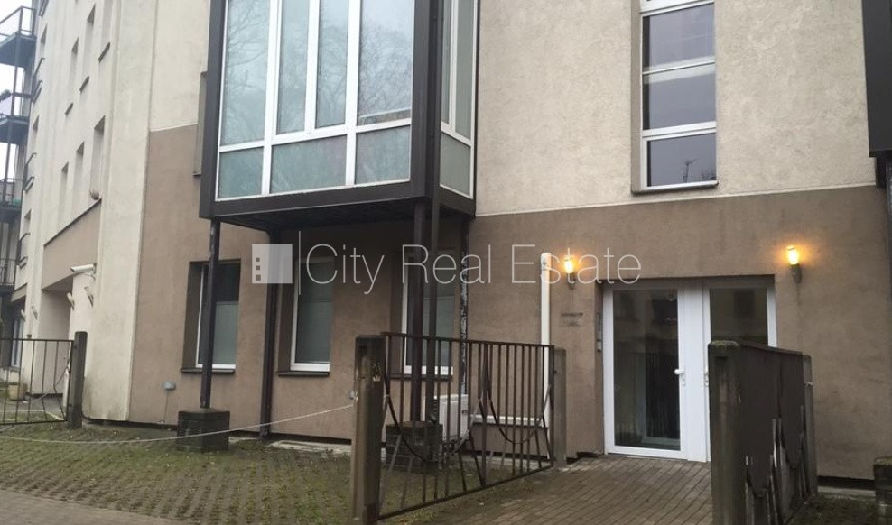 Sludinājumi. Jaunceltne, vieta automašīnai, ieeja no ielas, kāpņu telpa pēc kapitālā remonta, balkons, virtuve, Cena: 119000 EUR Foto #1