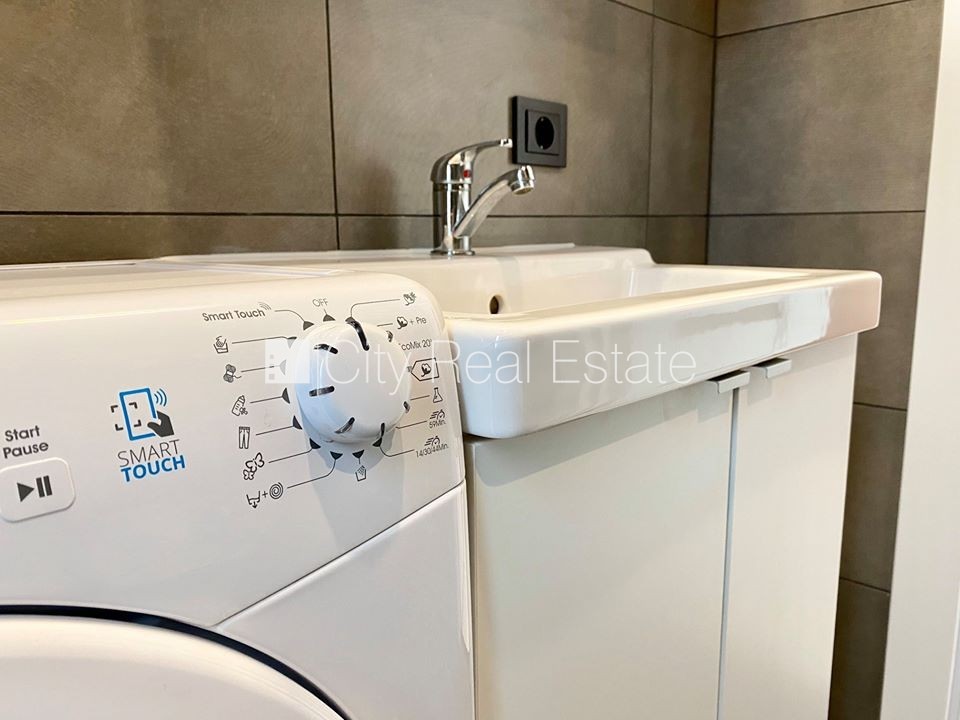 Объявление. Фасадный дом, реновированный дом, вход с улицы, лифт, лестничная клетка после капитального ремонта, Цена: 320 EUR/мес. Foto #13