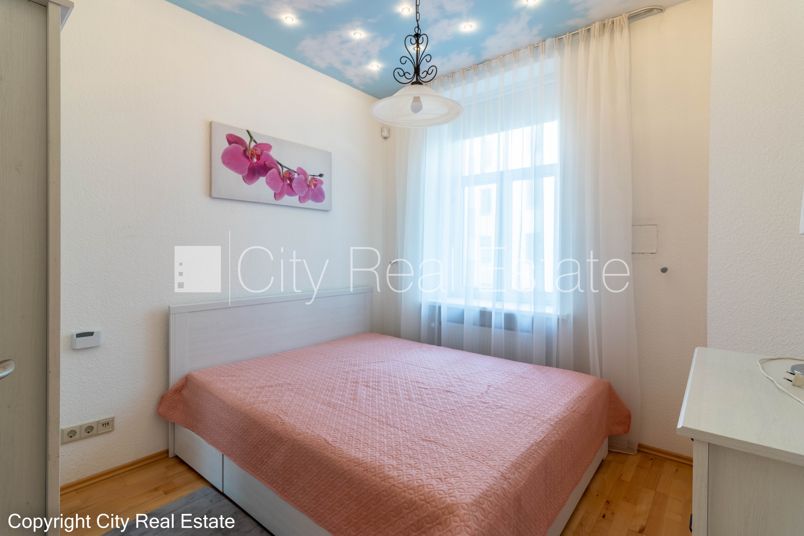 Sludinājumi. Projekts - Vīlandes Nams, ieeja no ielas, ir lifts, guļamistabu skaits 1 gab., studio tipa, virtuve Cena: 700 EUR/mēn Foto #6