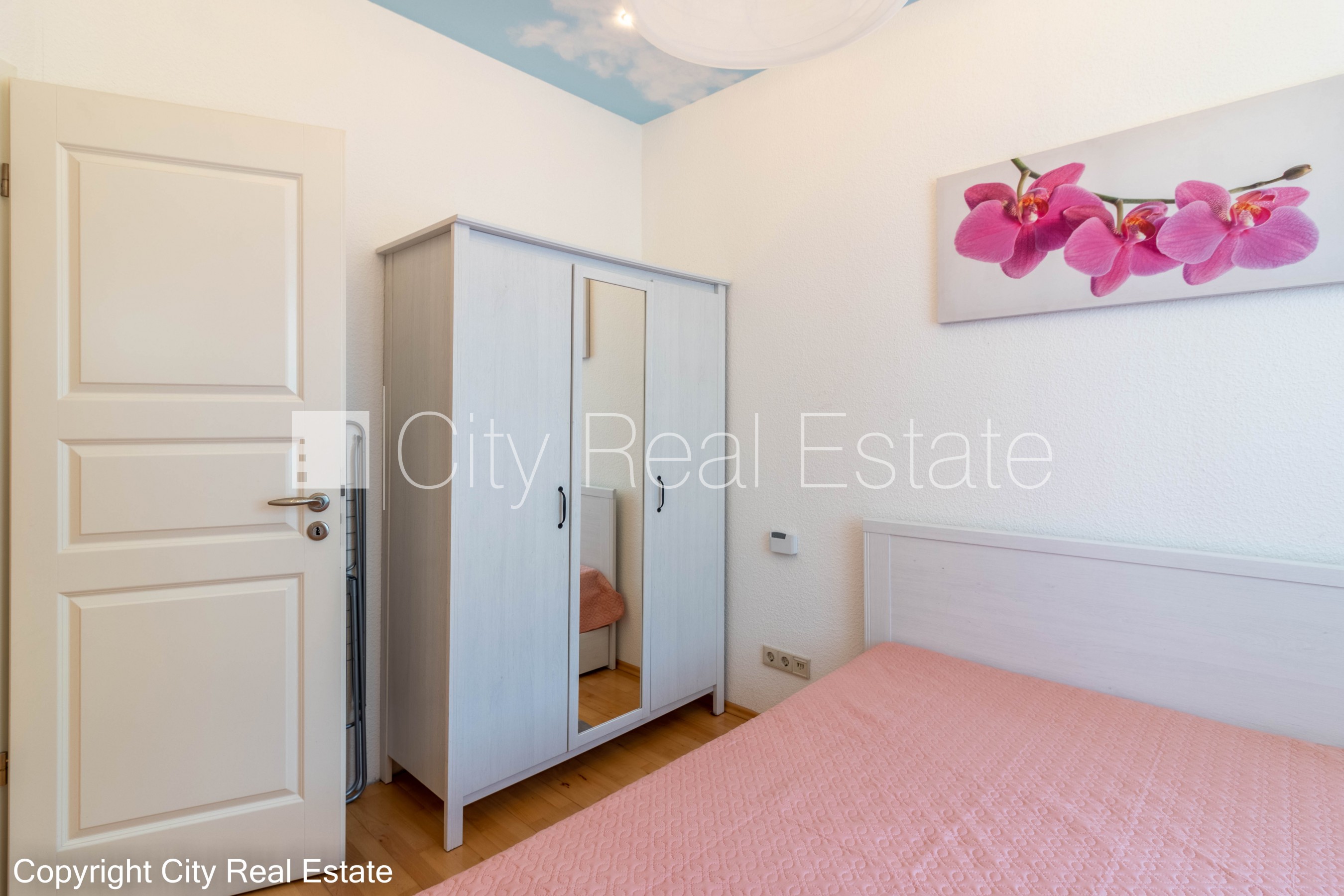 Sludinājumi. Projekts - Vīlandes Nams, ieeja no ielas, ir lifts, guļamistabu skaits 1 gab., studio tipa, virtuve Cena: 700 EUR/mēn Foto #7