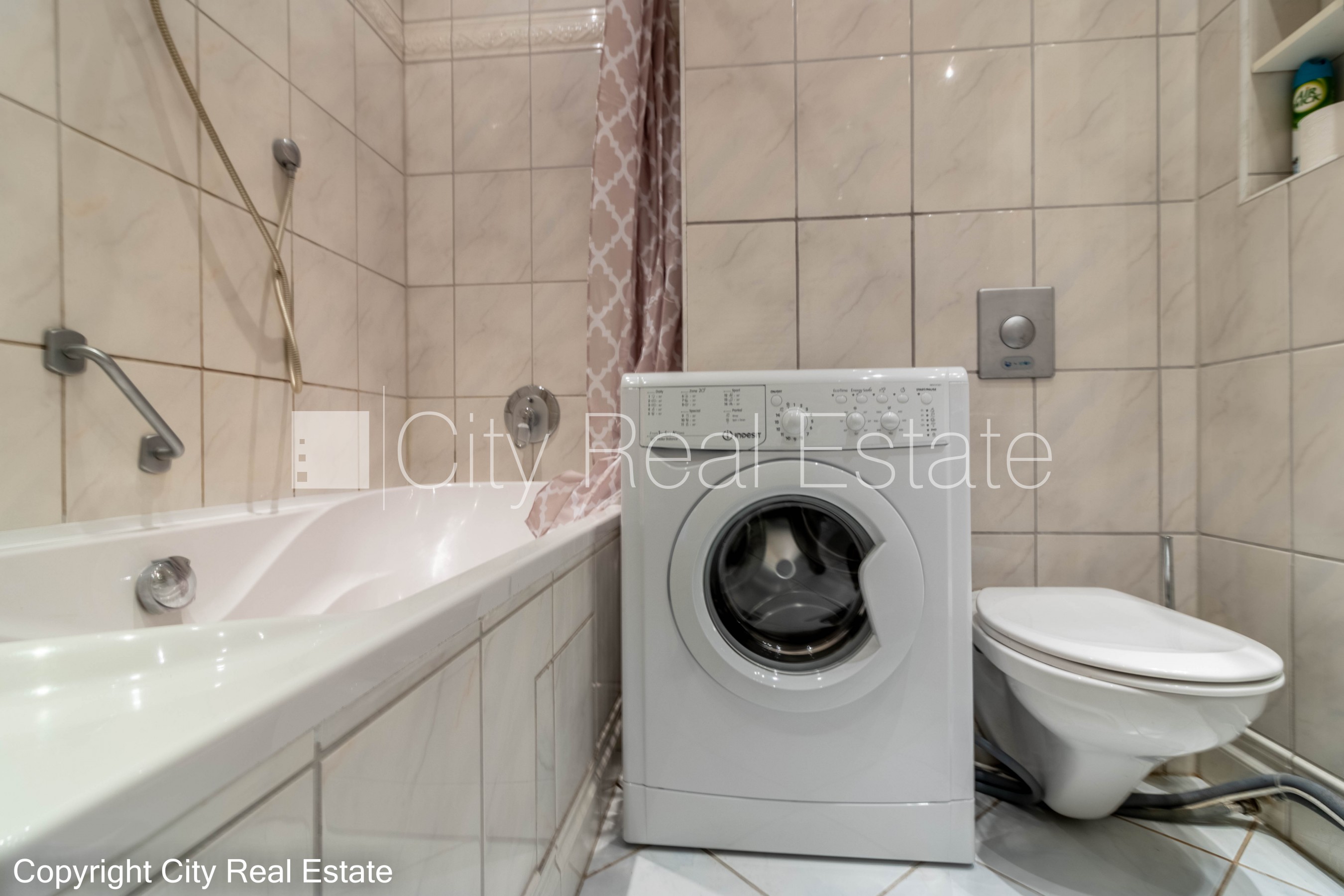 Sludinājumi. Projekts - Vīlandes Nams, ieeja no ielas, ir lifts, guļamistabu skaits 1 gab., studio tipa, virtuve Cena: 700 EUR/mēn Foto #9