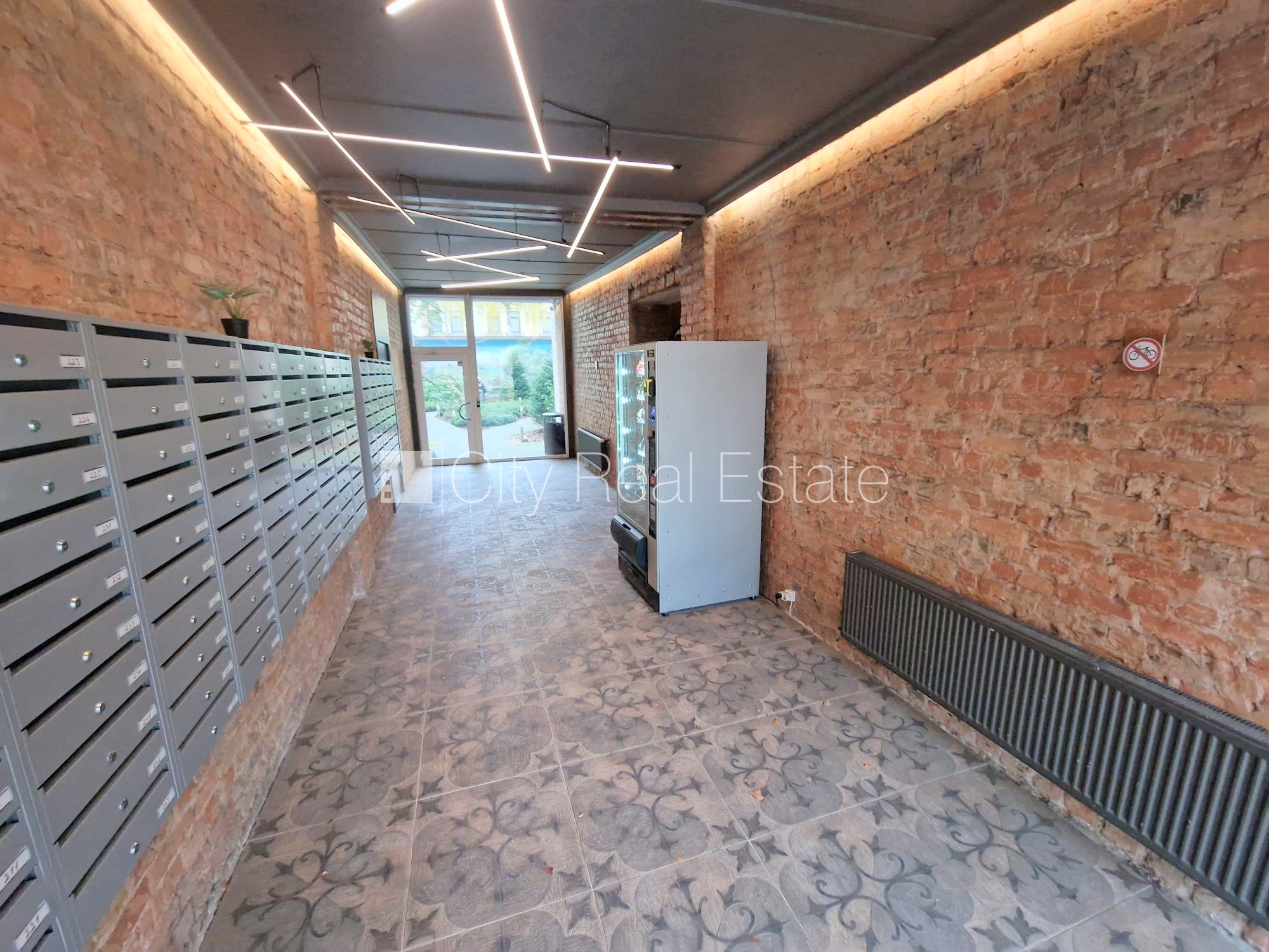 Sludinājumi. Fasādes māja, renovēta māja, labiekārtota apzaļumota teritorija, slēgts pagalms, ieeja no ielas, Cena: 270 EUR/mēn Foto #16