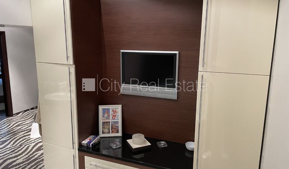 Sludinājumi. Jaunceltne, labiekārtota apzaļumota teritorija, vieta vairākām automašīnām, luksuss apartamenti  Cena: 335000 EUR Foto #8