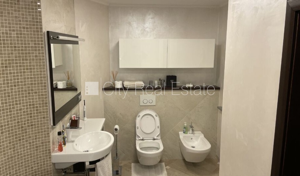 Sludinājumi. Jaunceltne, labiekārtota apzaļumota teritorija, vieta vairākām automašīnām, luksuss apartamenti  Cena: 335000 EUR Foto #17