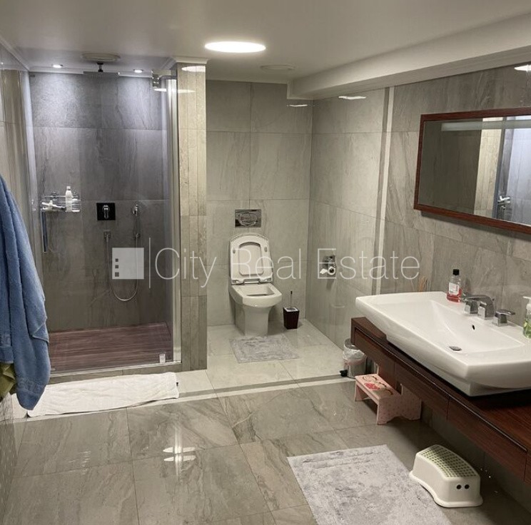 Sludinājumi. Jaunceltne, labiekārtota apzaļumota teritorija, vieta vairākām automašīnām, luksuss apartamenti  Cena: 335000 EUR Foto #18