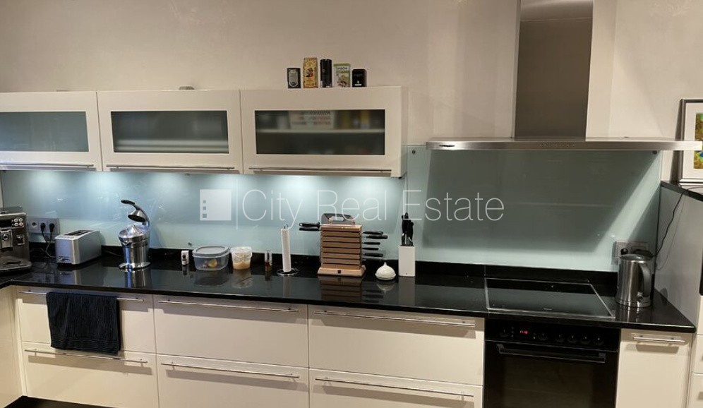 Sludinājumi. Jaunceltne, labiekārtota apzaļumota teritorija, vieta vairākām automašīnām, luksuss apartamenti  Cena: 335000 EUR Foto #4