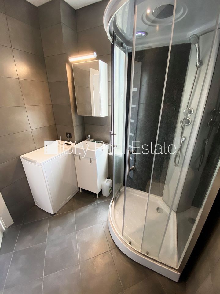 Объявление. Фасадный дом, реновированный дом, вход с улицы, лифт, лестничная клетка после капитального ремонта, Цена: 300 EUR/мес. Foto #9