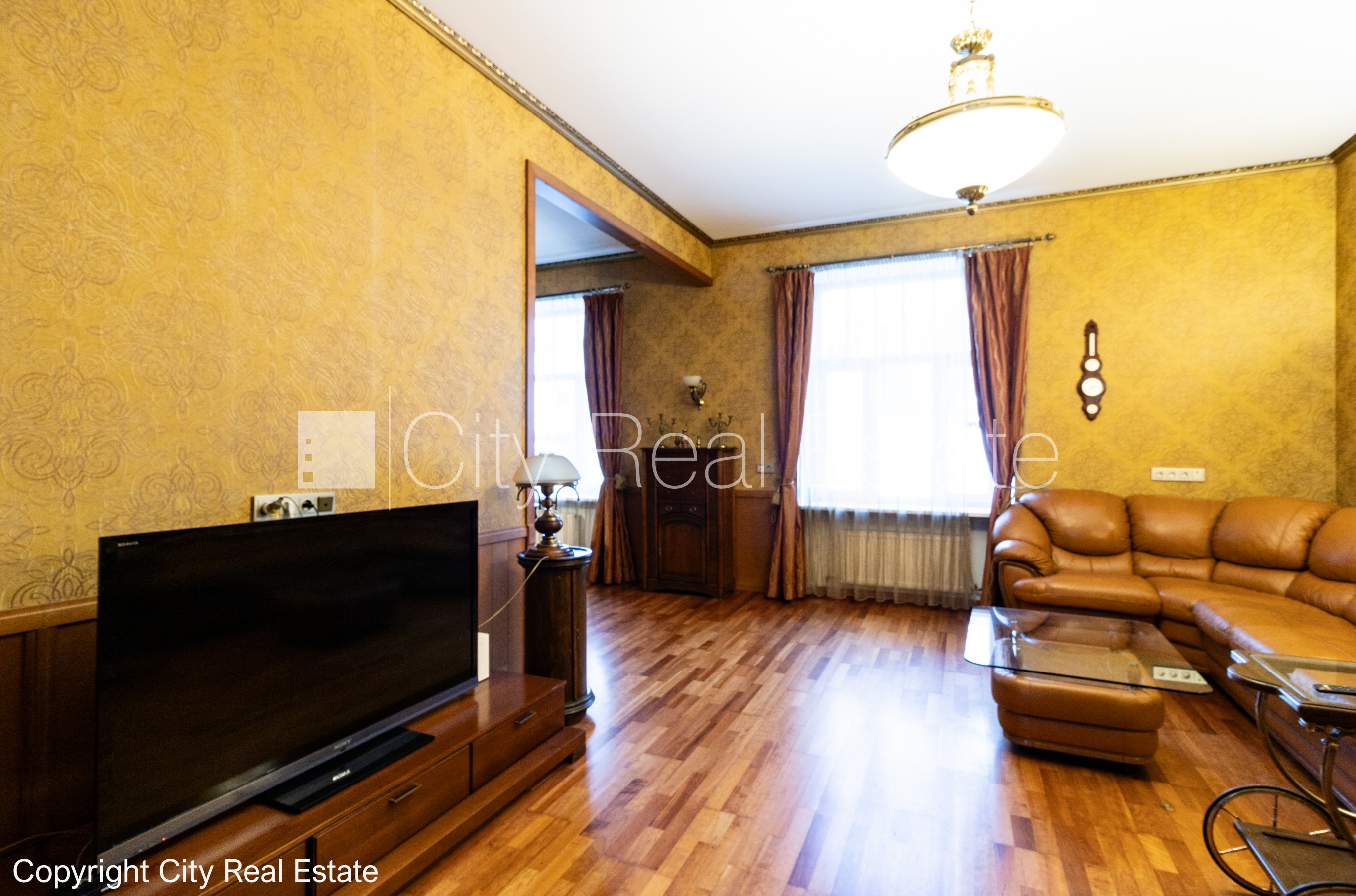 Sludinājumi. Renovēta māja, maksas stāvvieta, ir lifts, guļamistabu skaits 1 gab., viesistaba, viena istaba Cena: 210000 EUR Foto #5