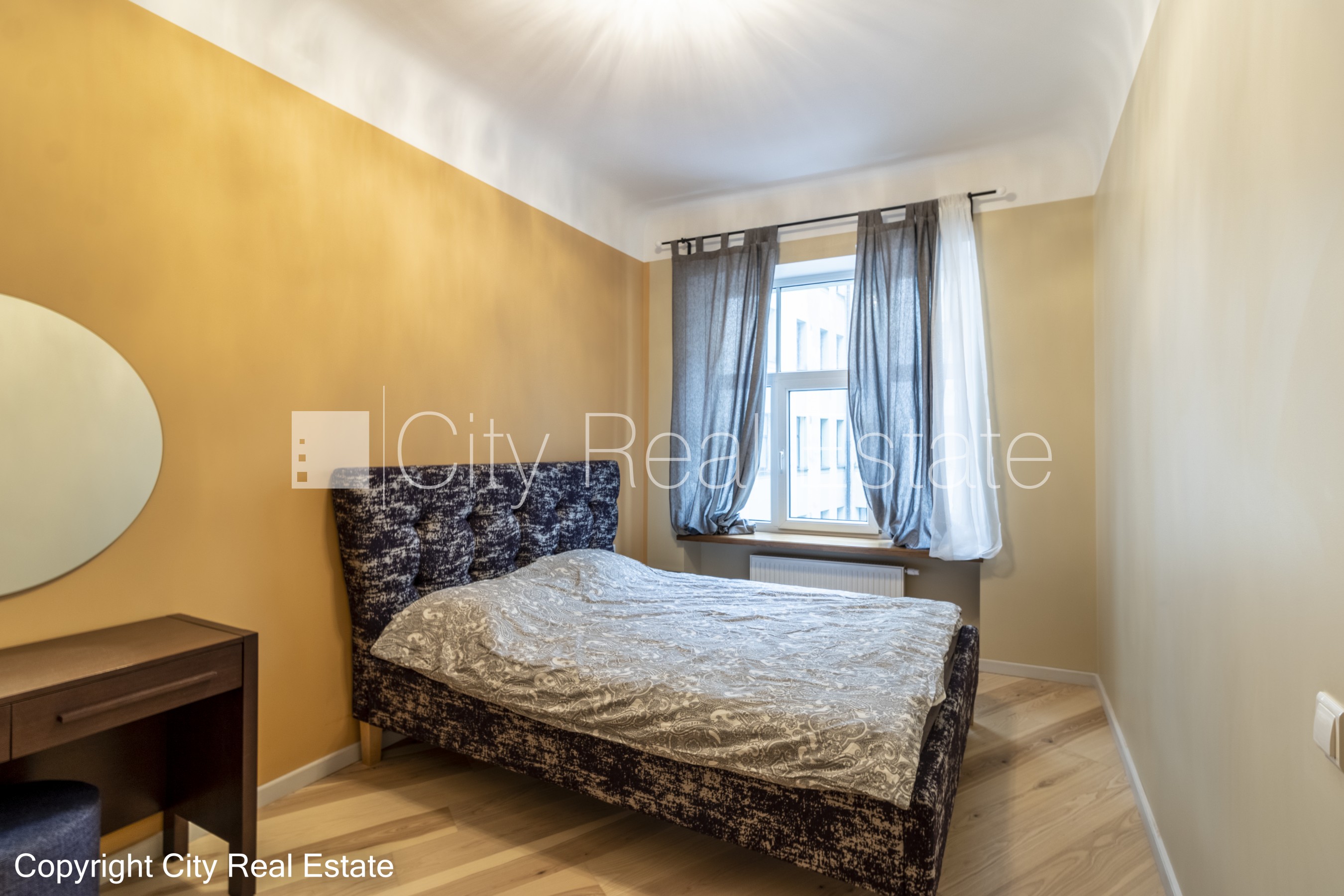 Sludinājumi. Pagalma ēka, renovēta māja, labiekārtota apzaļumota teritorija, ieeja no pagalma, ir lifts, kāpņu Cena: 550 EUR/mēn Foto #8