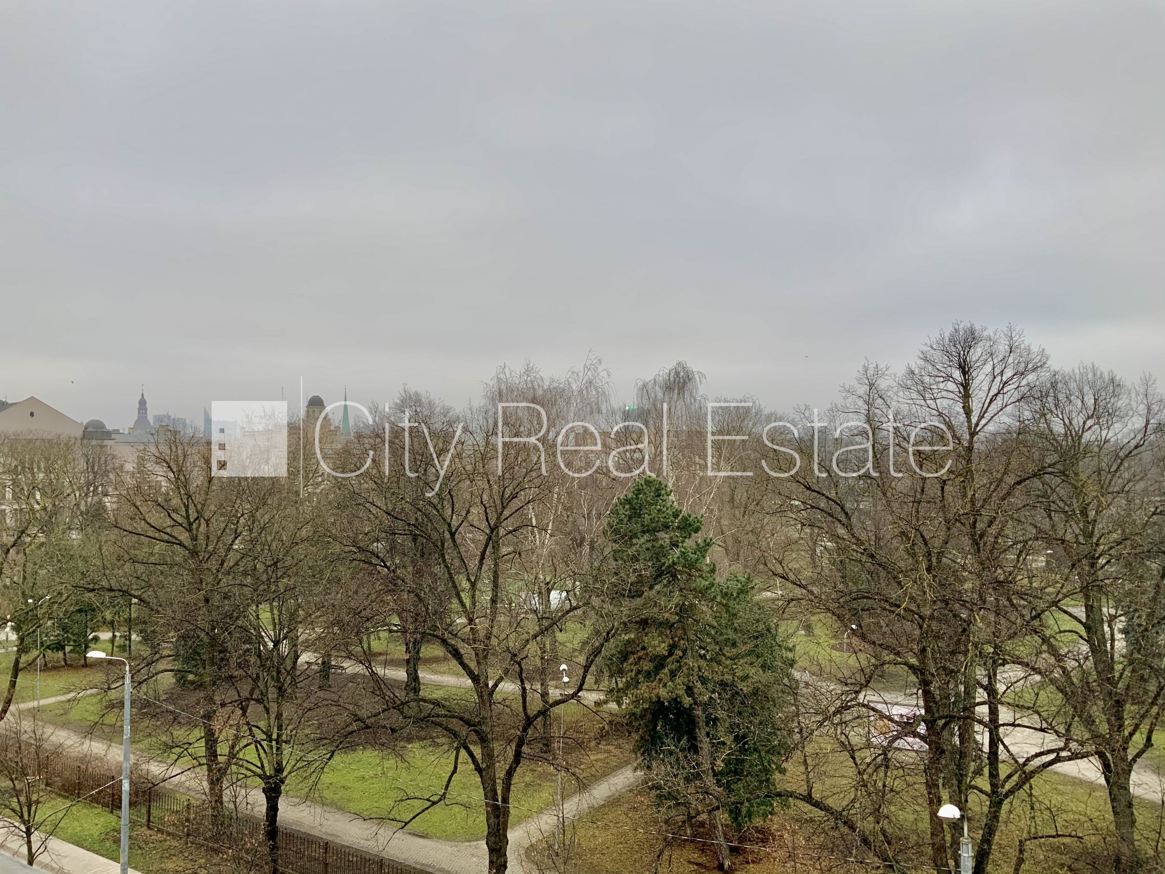 Sludinājumi. Fasādes māja, renovēta māja, labiekārtota apzaļumota teritorija, luksuss apartamenti , ir lifts, Cena: 900 EUR/mēn Foto #15