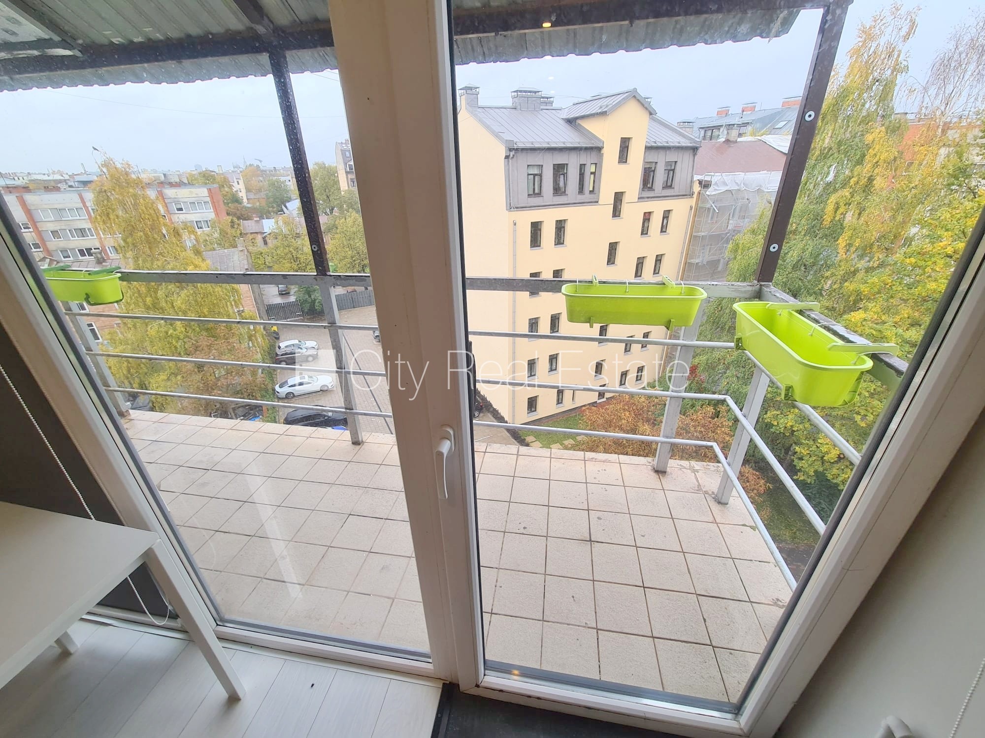 Sludinājumi. Fasādes māja, renovēta māja, ieeja no ielas, ir lifts, kāpņu telpa pēc kapitālā remonta, balkons, Cena: 350 EUR/mēn Foto #6