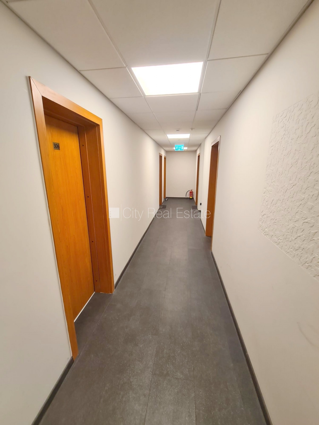 Sludinājumi. Fasādes māja, renovēta māja, ieeja no ielas, ir lifts, kāpņu telpa pēc kapitālā remonta, balkons, Cena: 350 EUR/mēn Foto #16