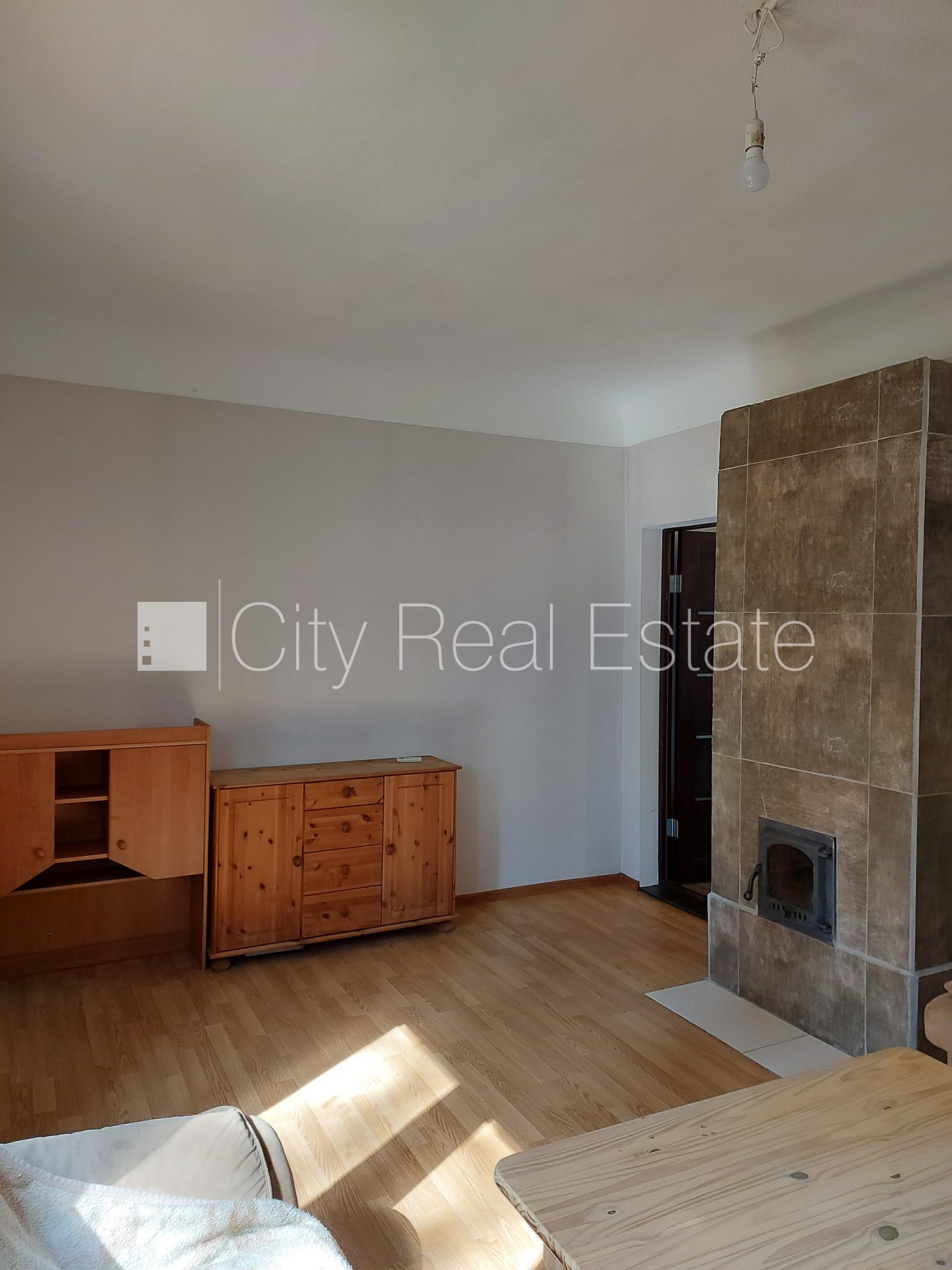 Sludinājumi. Zeme īpašumā, privātmāja, zaļā teritorija, garāža vienai automašīnai, istabas izolētas, virtuve, Cena: 230000 EUR Foto #11