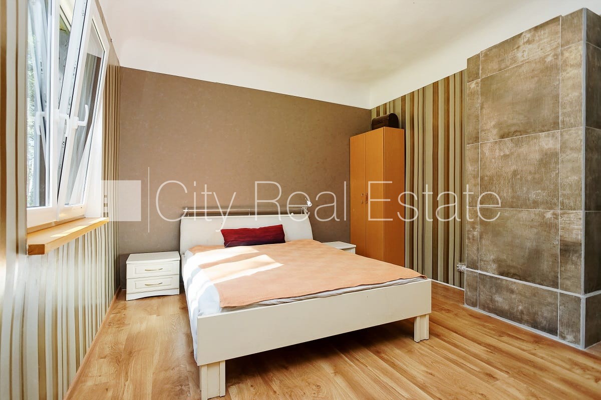 Sludinājumi. Zeme īpašumā, privātmāja, zaļā teritorija, garāža vienai automašīnai, istabas izolētas, virtuve, Cena: 230000 EUR Foto #13