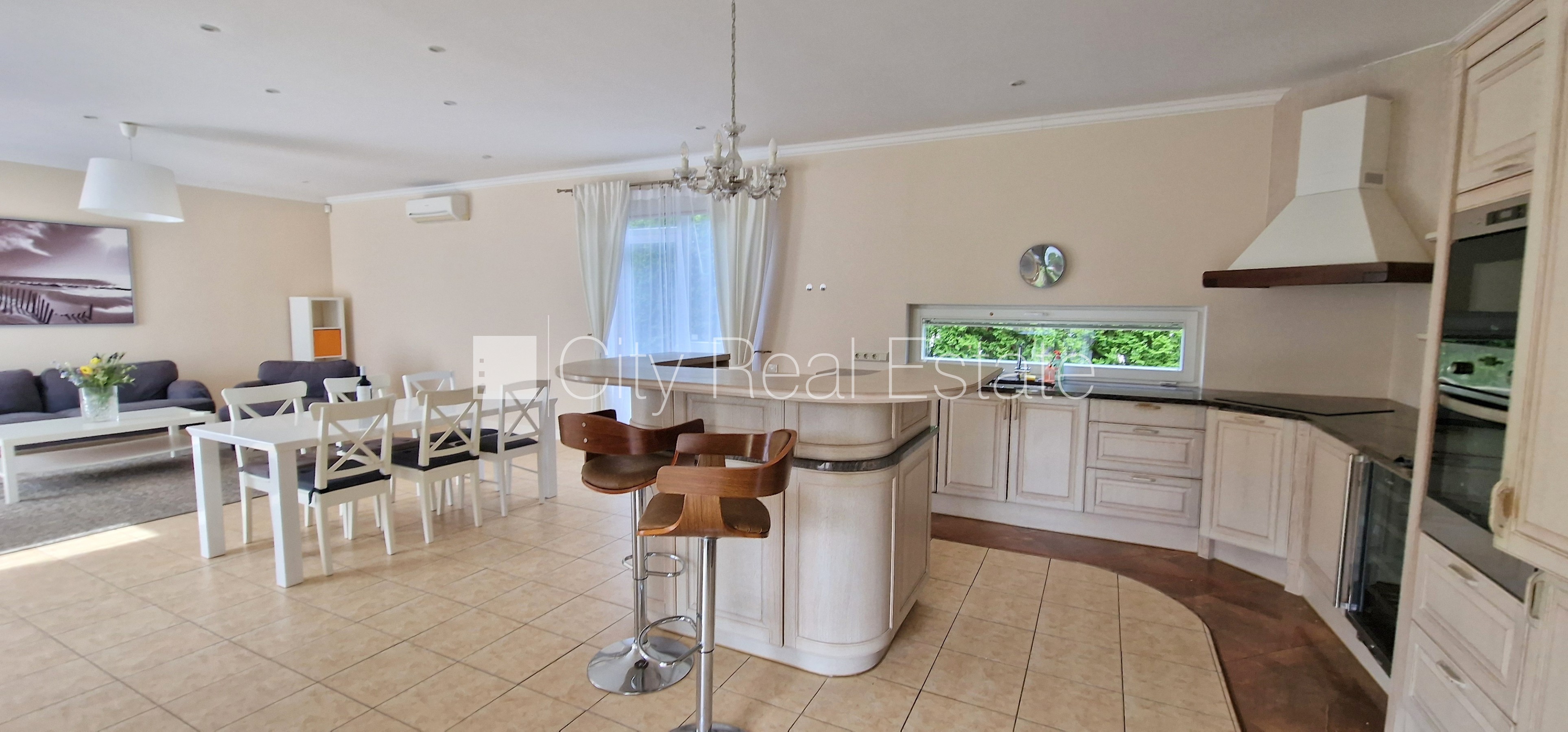 Sludinājumi. Privātmāja, jaunceltne, labiekārtota apzaļumota teritorija 1100 m2, bruģēts piebraucamais ceļš, Cena: 1600 EUR/mēn Foto #6