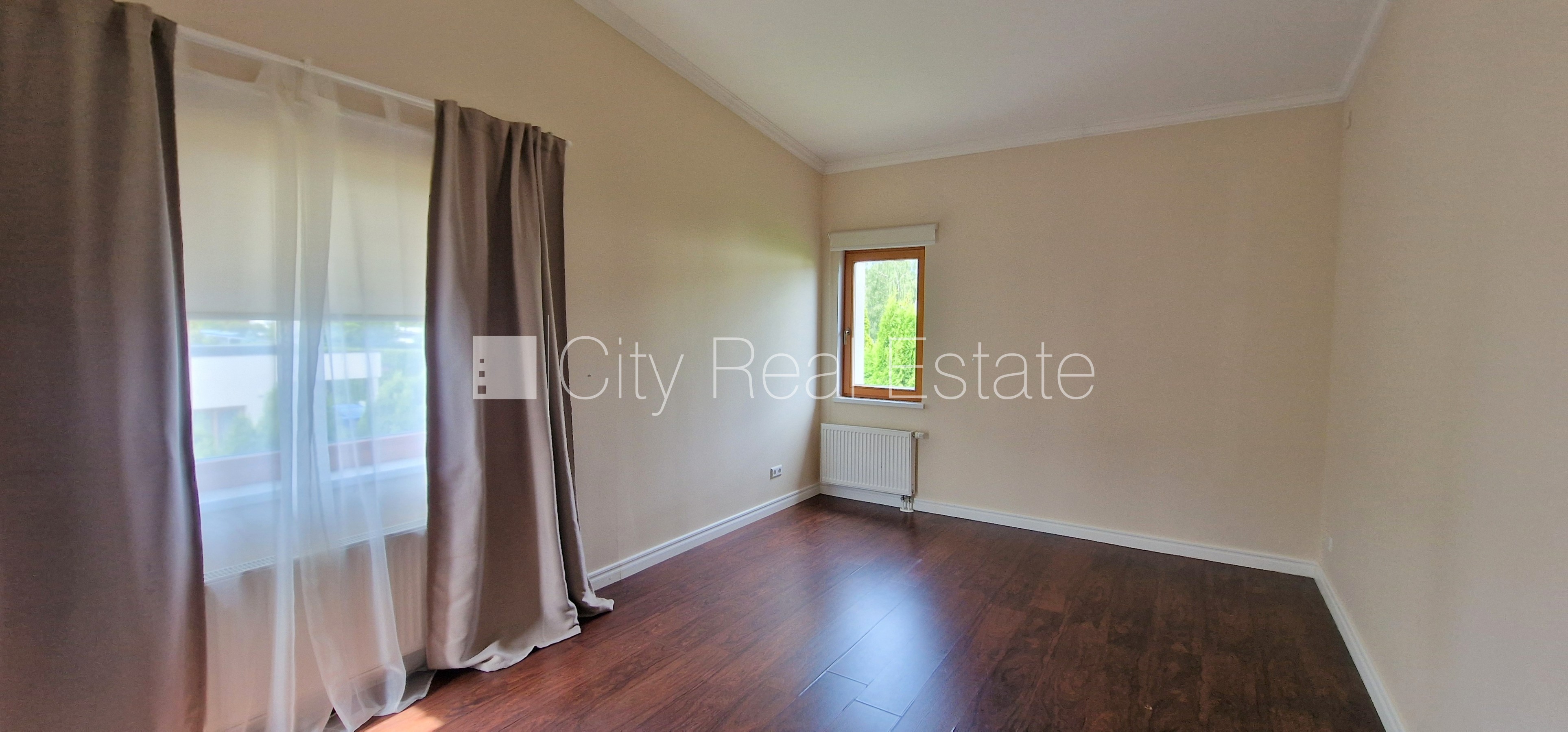 Sludinājumi. Privātmāja, jaunceltne, labiekārtota apzaļumota teritorija 1100 m2, bruģēts piebraucamais ceļš, Cena: 1600 EUR/mēn Foto #20