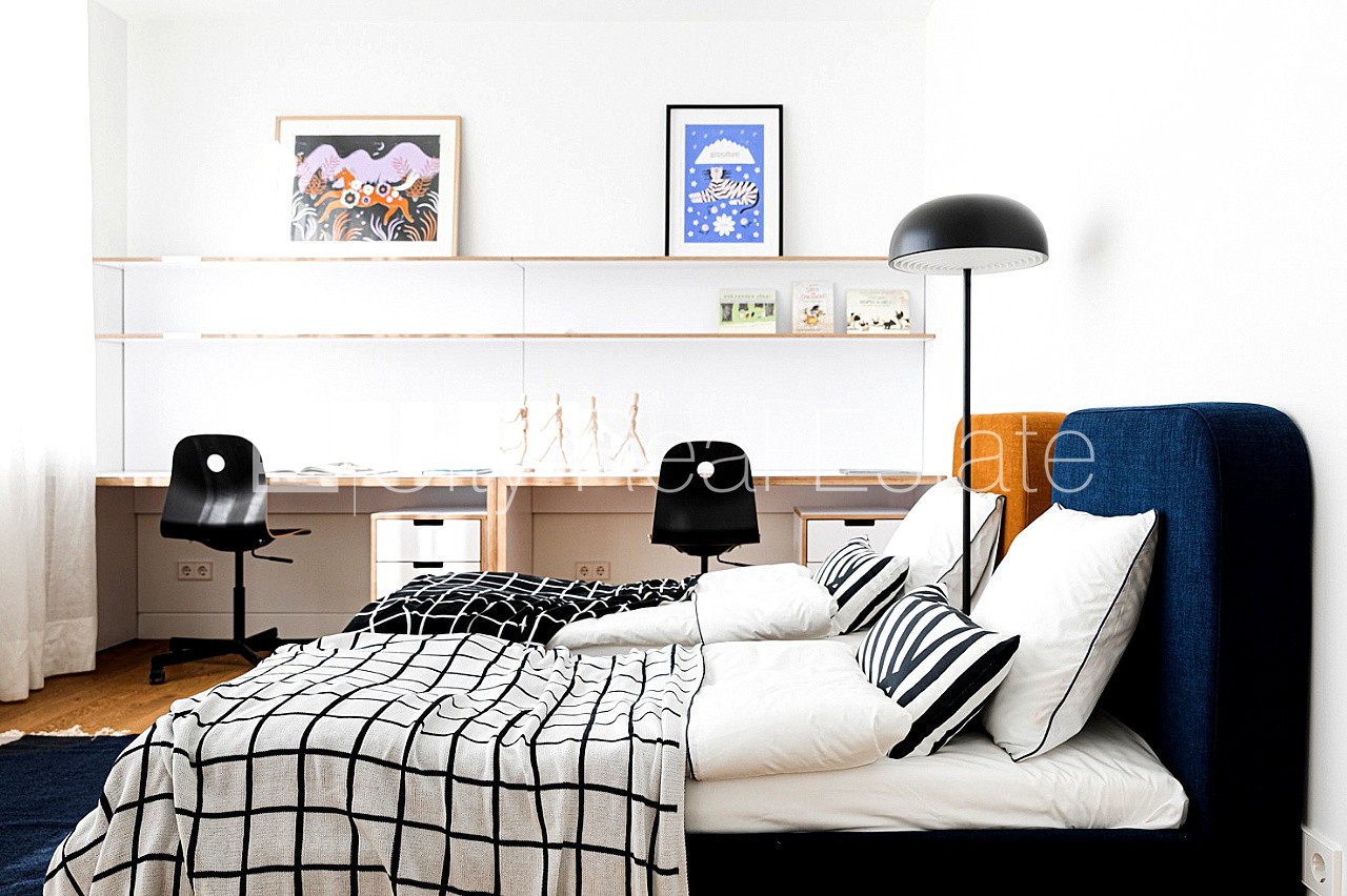 Sludinājumi. Rindu māja, jaunceltne, labiekārtota apzaļumota teritorija, teritorijas iebrauktuves vārti aprīkoti Cena: 576000 EUR Foto #2