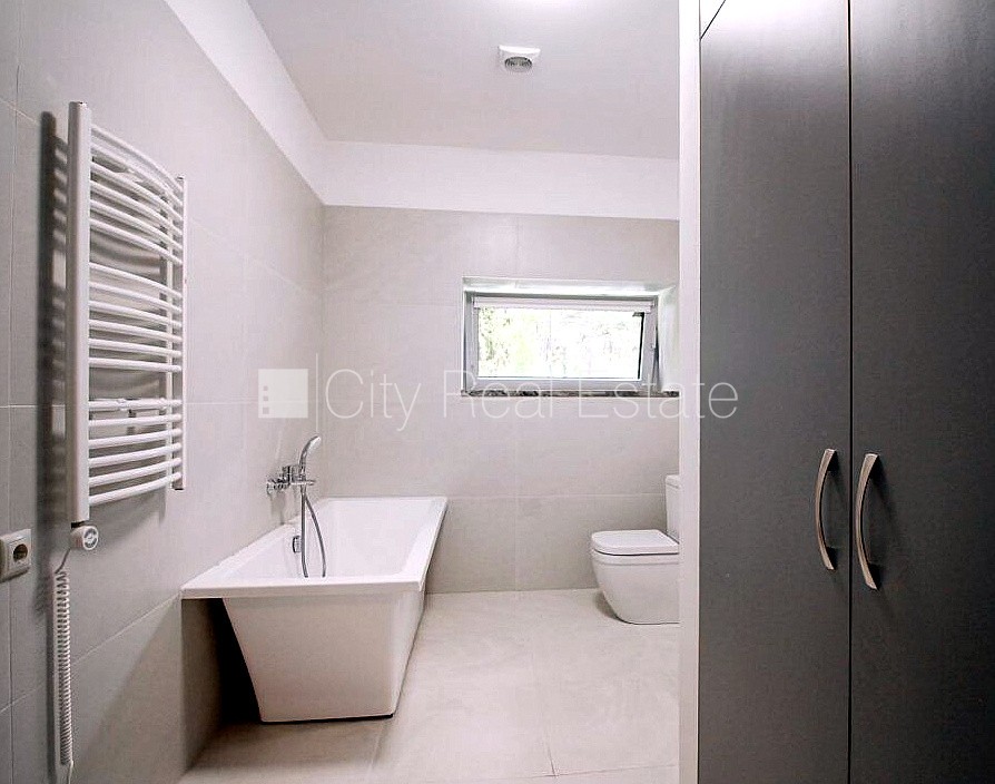 Sludinājumi. Zeme īpašumā, jaunceltne, labiekārtota apzaļumota teritorija, bruģēts piebraucamais ceļš, Cena: 340000 EUR Foto #11