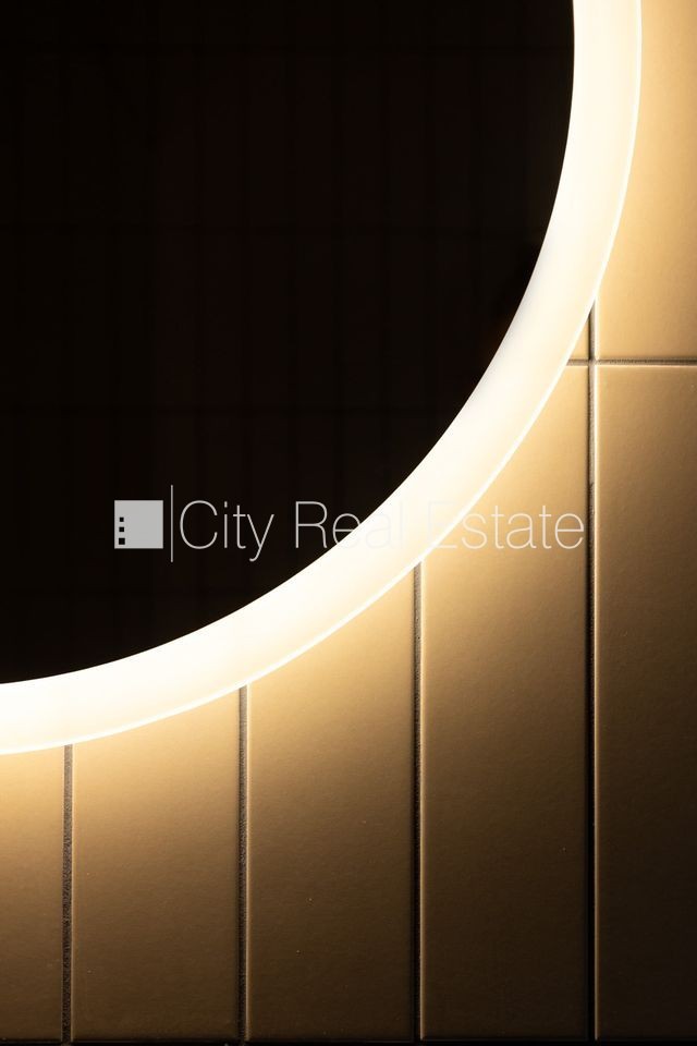 Sludinājumi. Pagalma māja, renovēta māja, slēgts pagalms, ieeja no pagalma, ir lifts, kāpņu telpa pēc kapitālā Cena: 500 EUR/mēn Foto #13