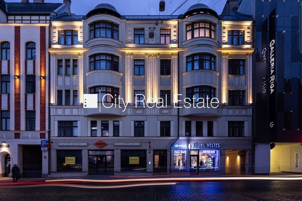 Sludinājumi. Pagalma māja, renovēta māja, slēgts pagalms, ieeja no pagalma, ir lifts, kāpņu telpa pēc kapitālā Cena: 500 EUR/mēn Foto #20