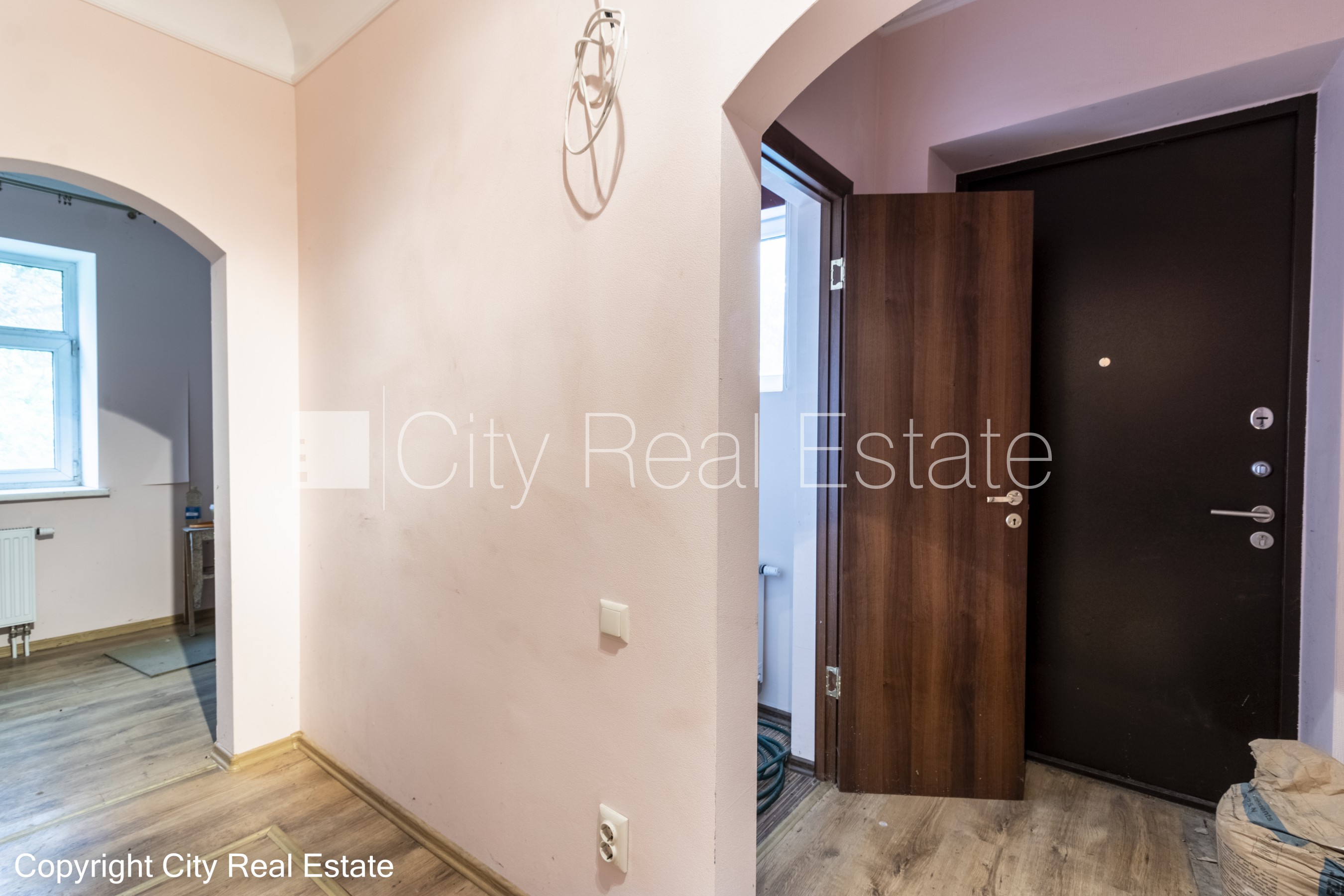 Sludinājumi. Privātmāja, fasādes māja, renovēta māja, slēgts pagalms, iežogota teritorija, radiatori ar Cena: 160000 EUR Foto #17