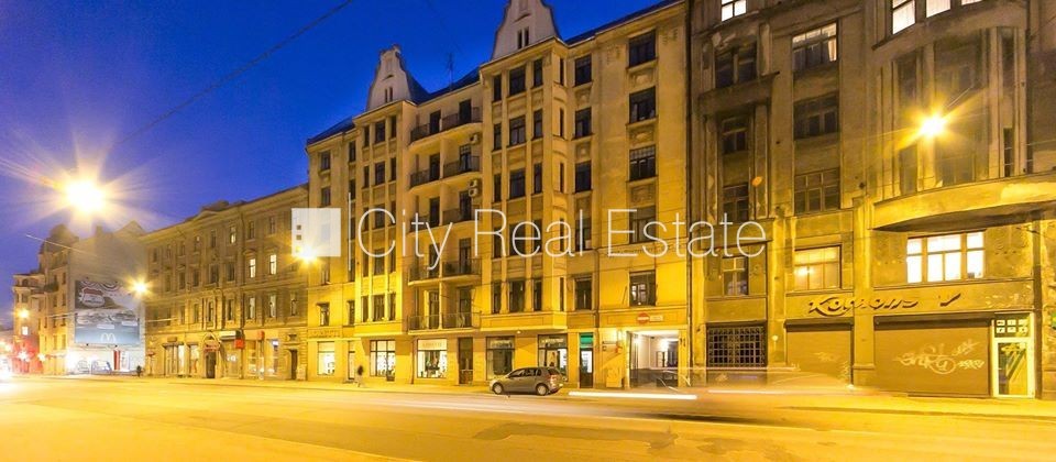 Объявление. Здание во дворе, реновированный дом, закрытый двор, объект охраняет физическая охрана, вход со Цена: 420 EUR/мес. Foto #22