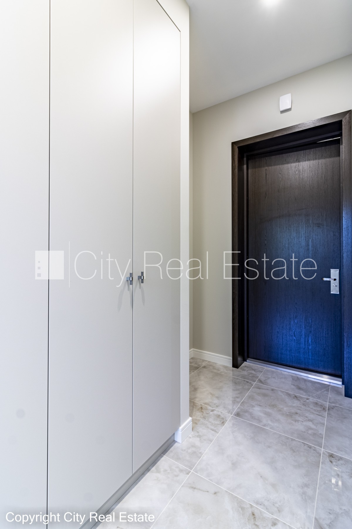 Sludinājumi. Šo dzīvokli izīrē pa diennaktīm (īstermiņa īre), īres cena sludinājumā norādīta par vienu diennakts Cena: 300 EUR/mēn Foto #17