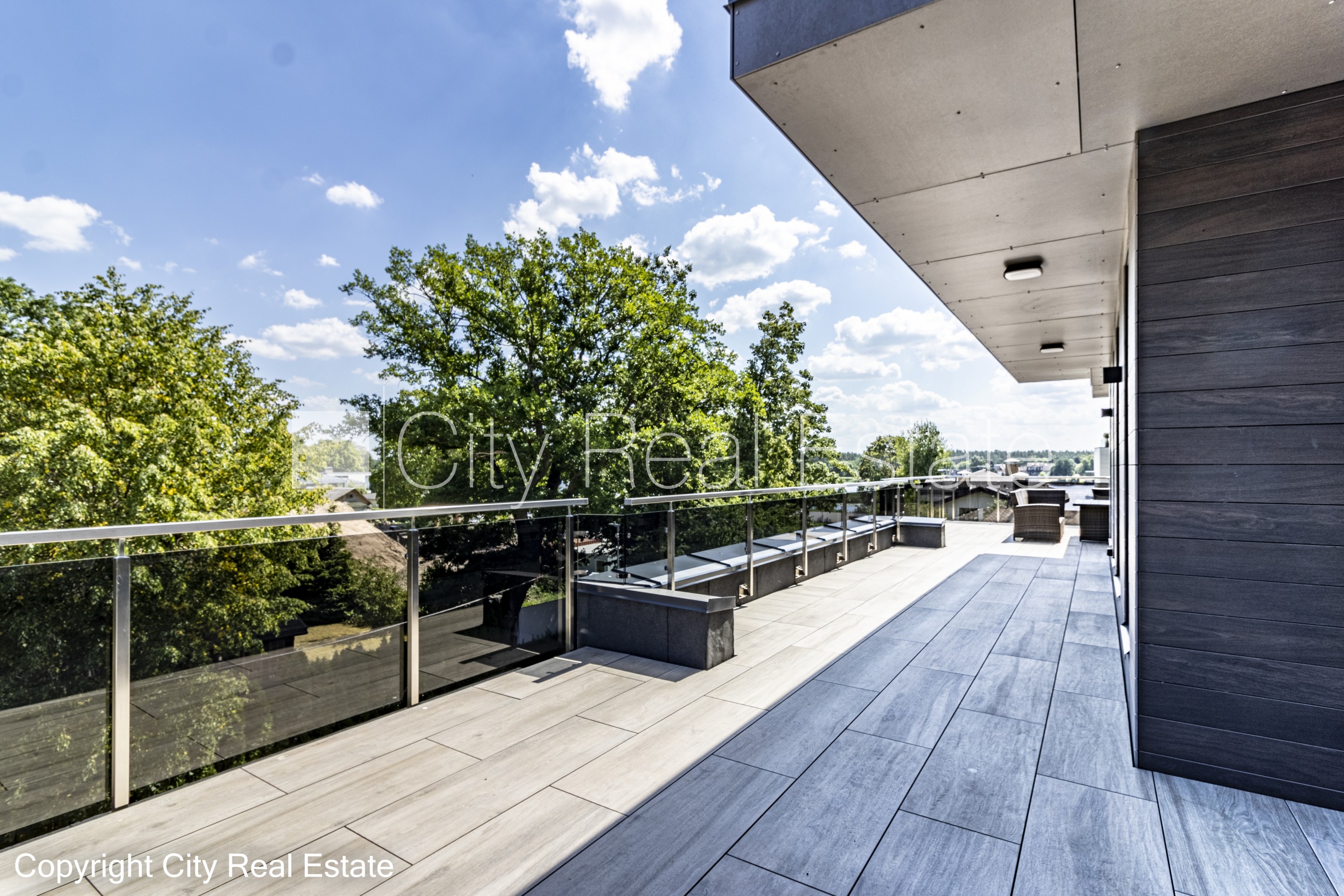Sludinājumi. Šo dzīvokli izīrē pa diennaktīm (īstermiņa īre), īres cena sludinājumā norādīta par vienu diennakts Cena: 300 EUR/mēn Foto #2