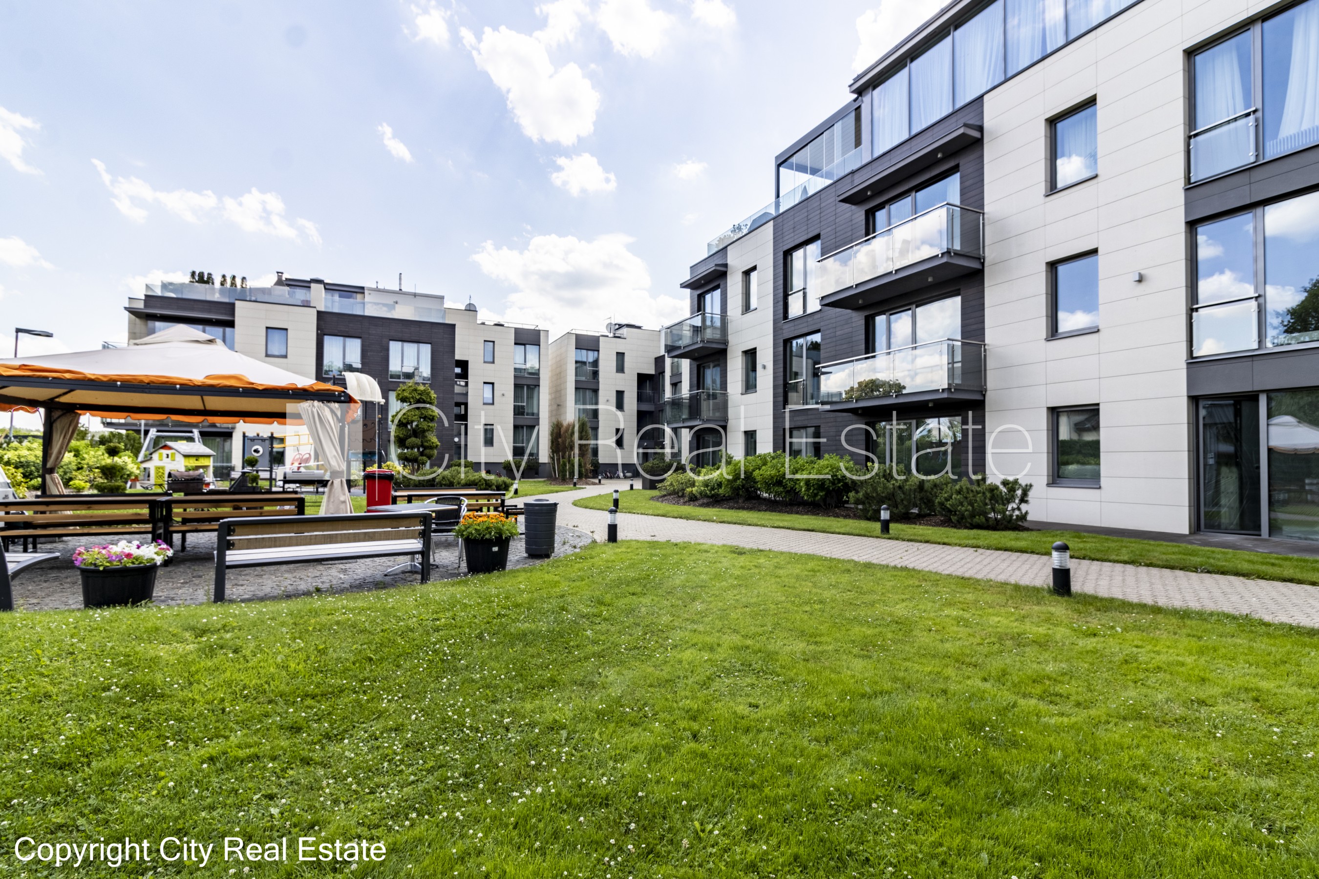 Sludinājumi. Šo dzīvokli izīrē pa diennaktīm (īstermiņa īre), īres cena sludinājumā norādīta par vienu diennakts Cena: 300 EUR/mēn Foto #20