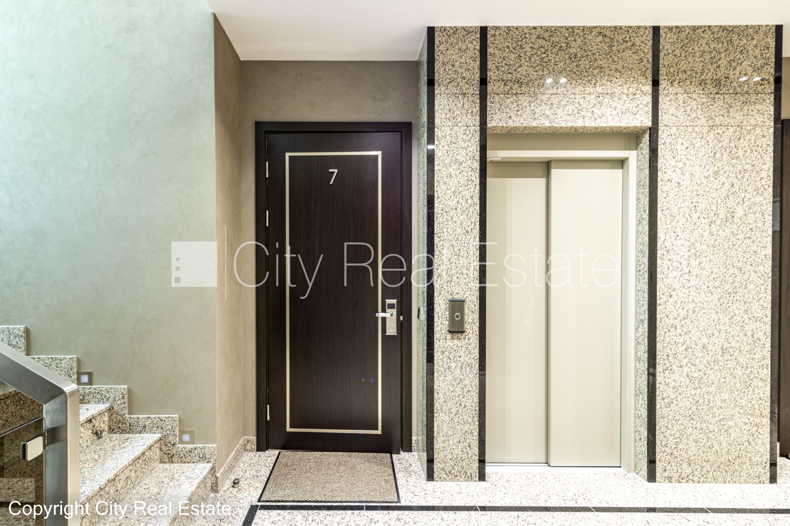 Sludinājumi. Jaunceltne, labiekārtota apzaļumota teritorija, slēgts pagalms, iežogota teritorija ar metāla sētu, Cena: 1500 EUR/mēn Foto #12