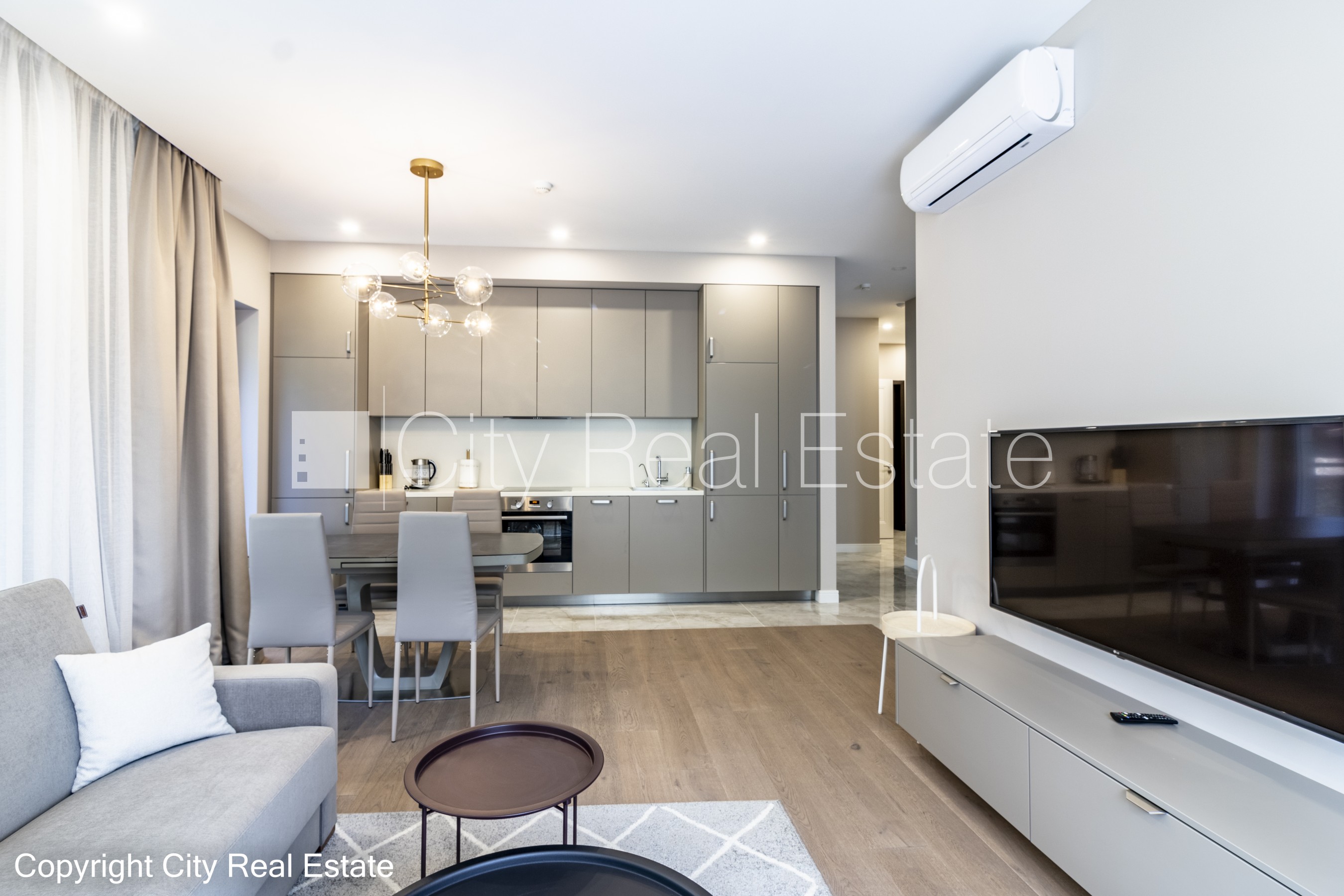 Sludinājumi. Jaunceltne, labiekārtota apzaļumota teritorija, slēgts pagalms, iežogota teritorija ar metāla sētu, Cena: 1500 EUR/mēn Foto #5