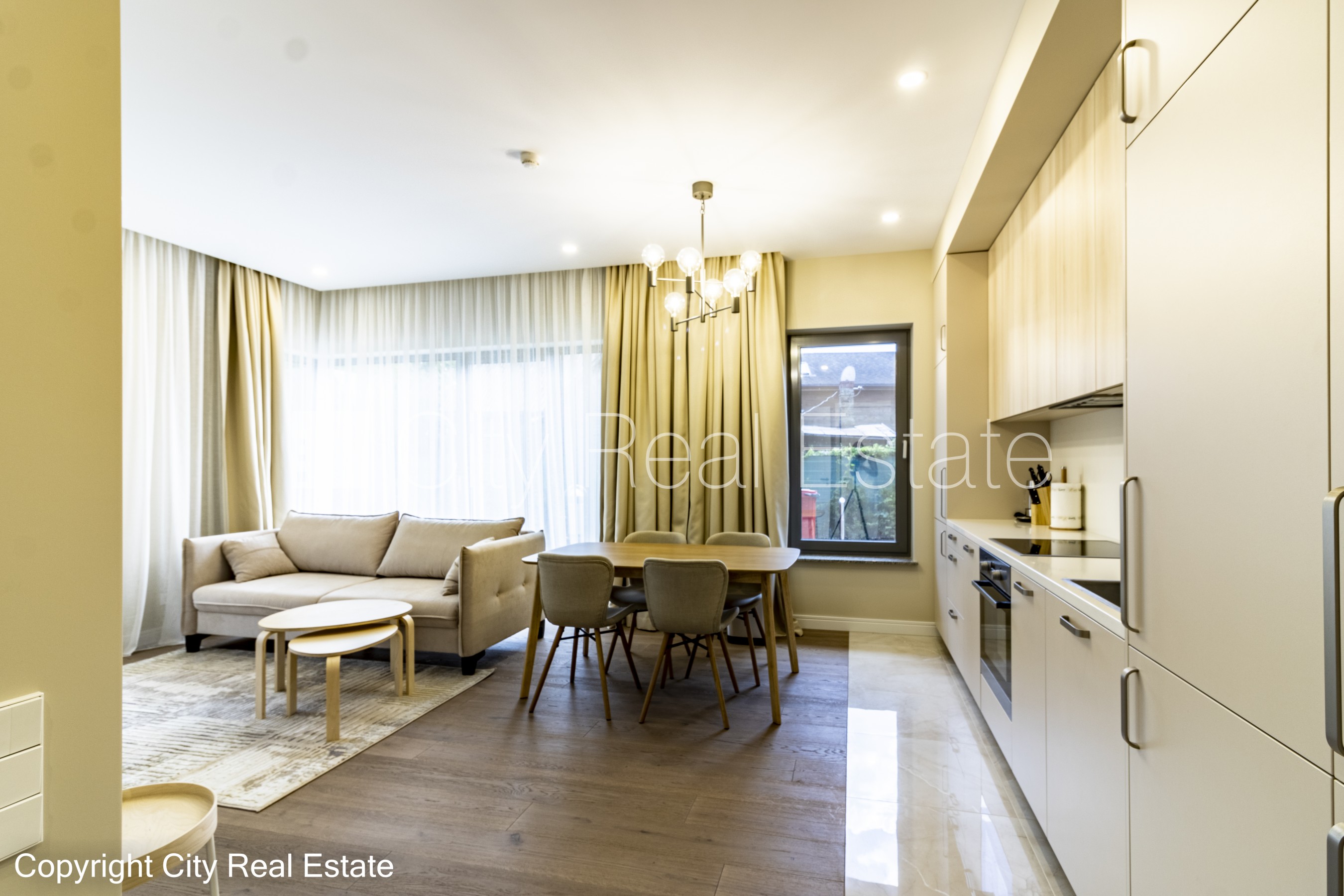 Sludinājumi. Jaunceltne, labiekārtota apzaļumota teritorija, slēgta teritorija, iežogota teritorija ar metāla Cena: 1600 EUR/mēn Foto #2