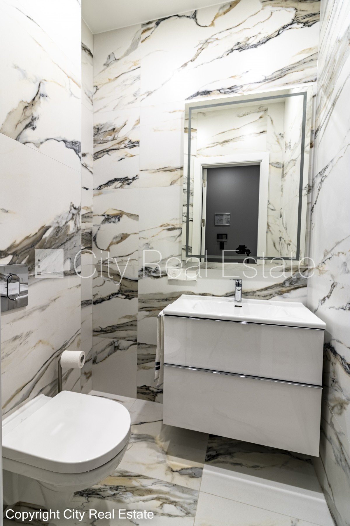 Sludinājumi. Jaunceltne, labiekārtota apzaļumota teritorija, slēgta teritorija, iežogota teritorija ar metāla Cena: 1600 EUR/mēn Foto #7