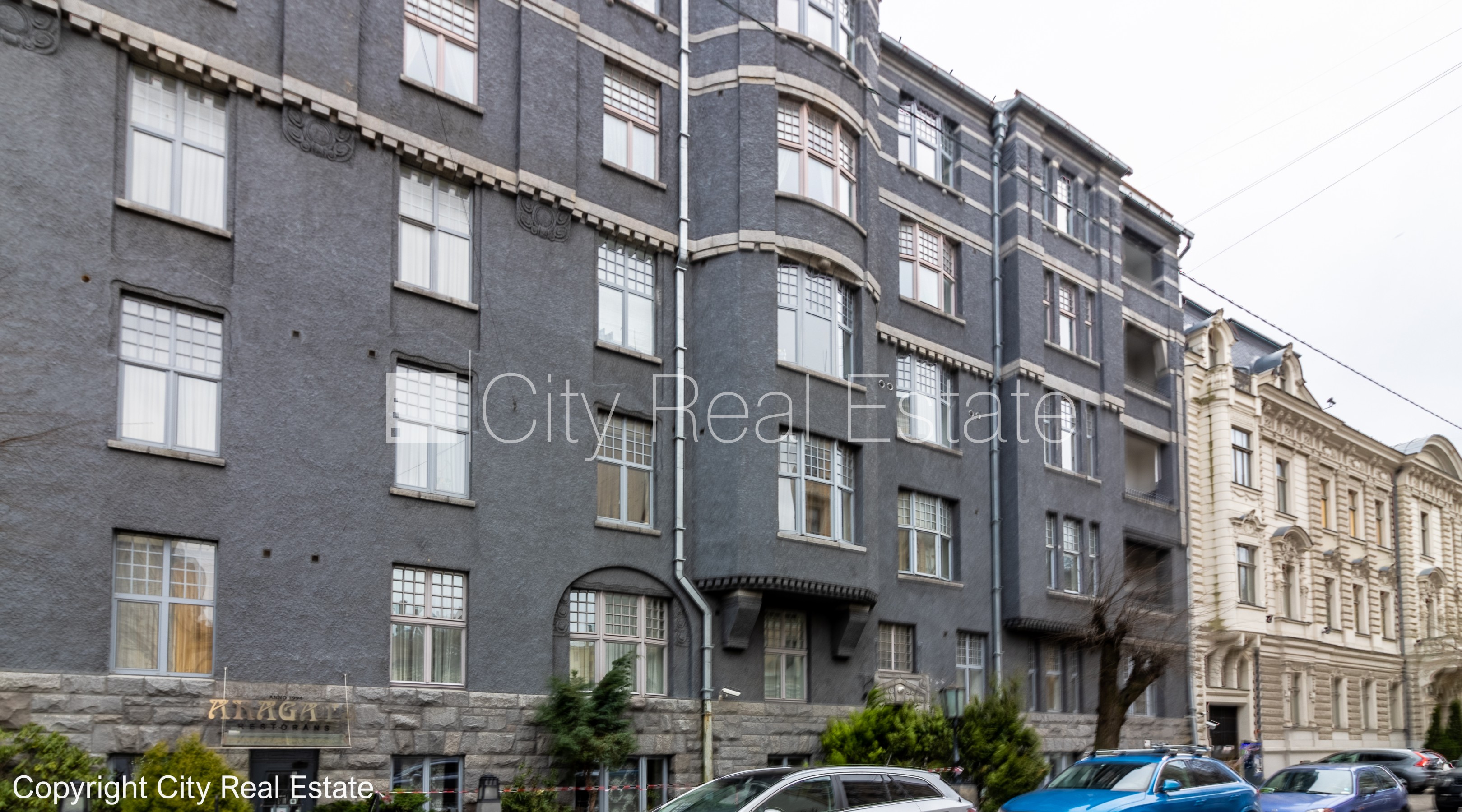 Sludinājumi. Fasādes māja, renovēta māja, slēgts pagalms, vieta automašīnai, ieeja no ielas un pagalma, kāpņu Cena: 700000 EUR Foto #25