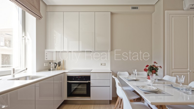 Sludinājumi. Jaunceltne, labiekārtots apzaļumots pagalms, vieta automašīnai, balkons, guļamistabu skaits 1 gab., Cena: 1500 EUR/mēn Foto #5